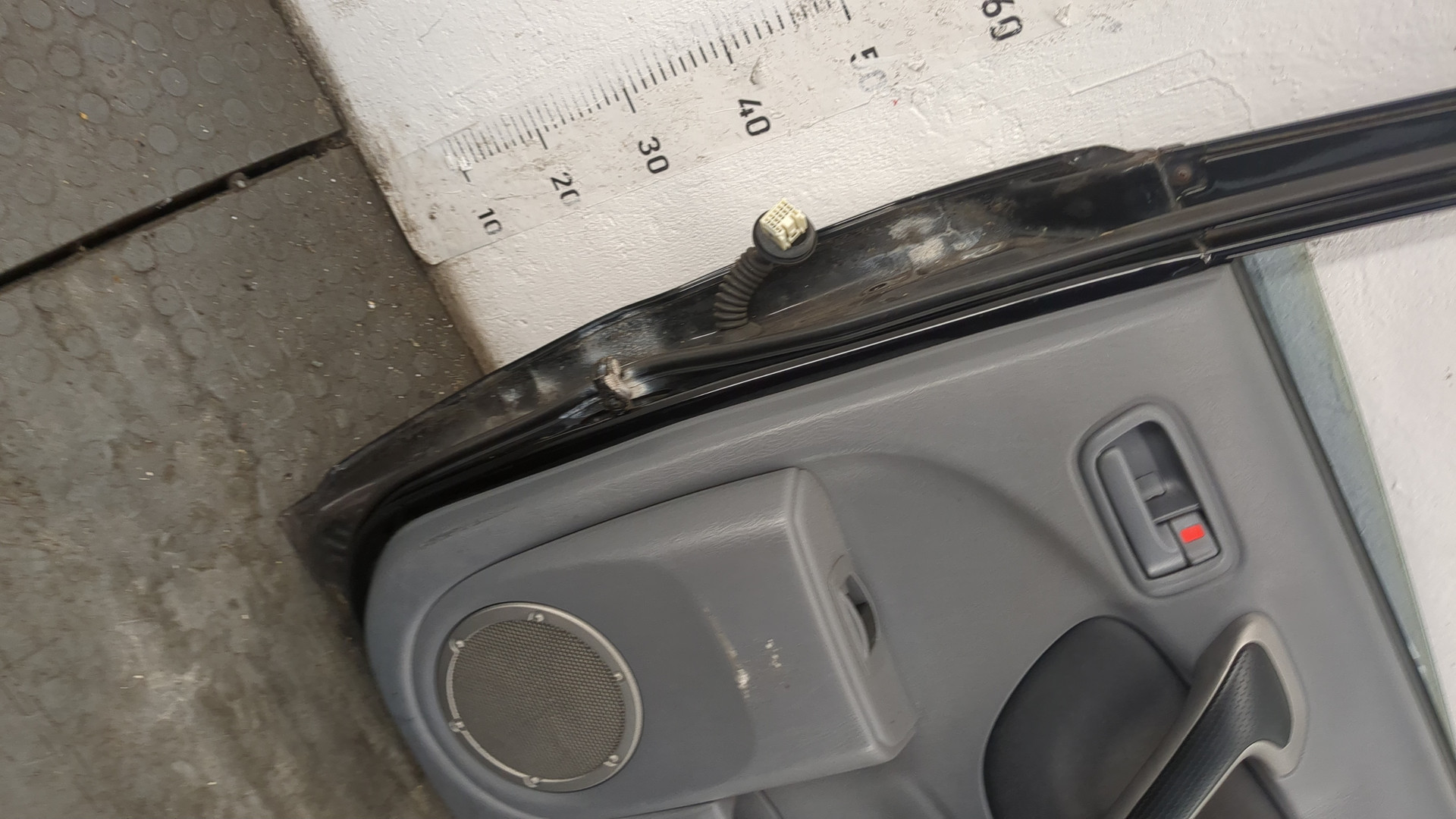 Дверь задняя правая