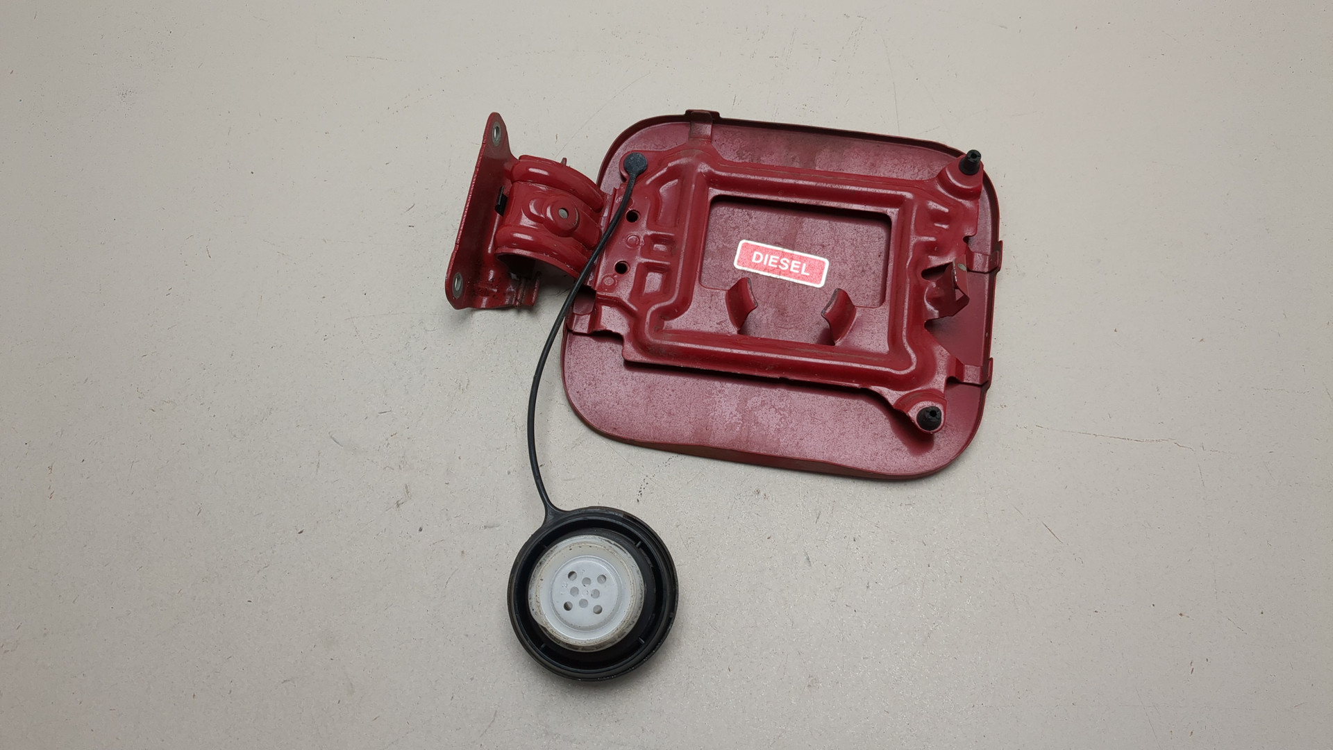 Лючок бензобака