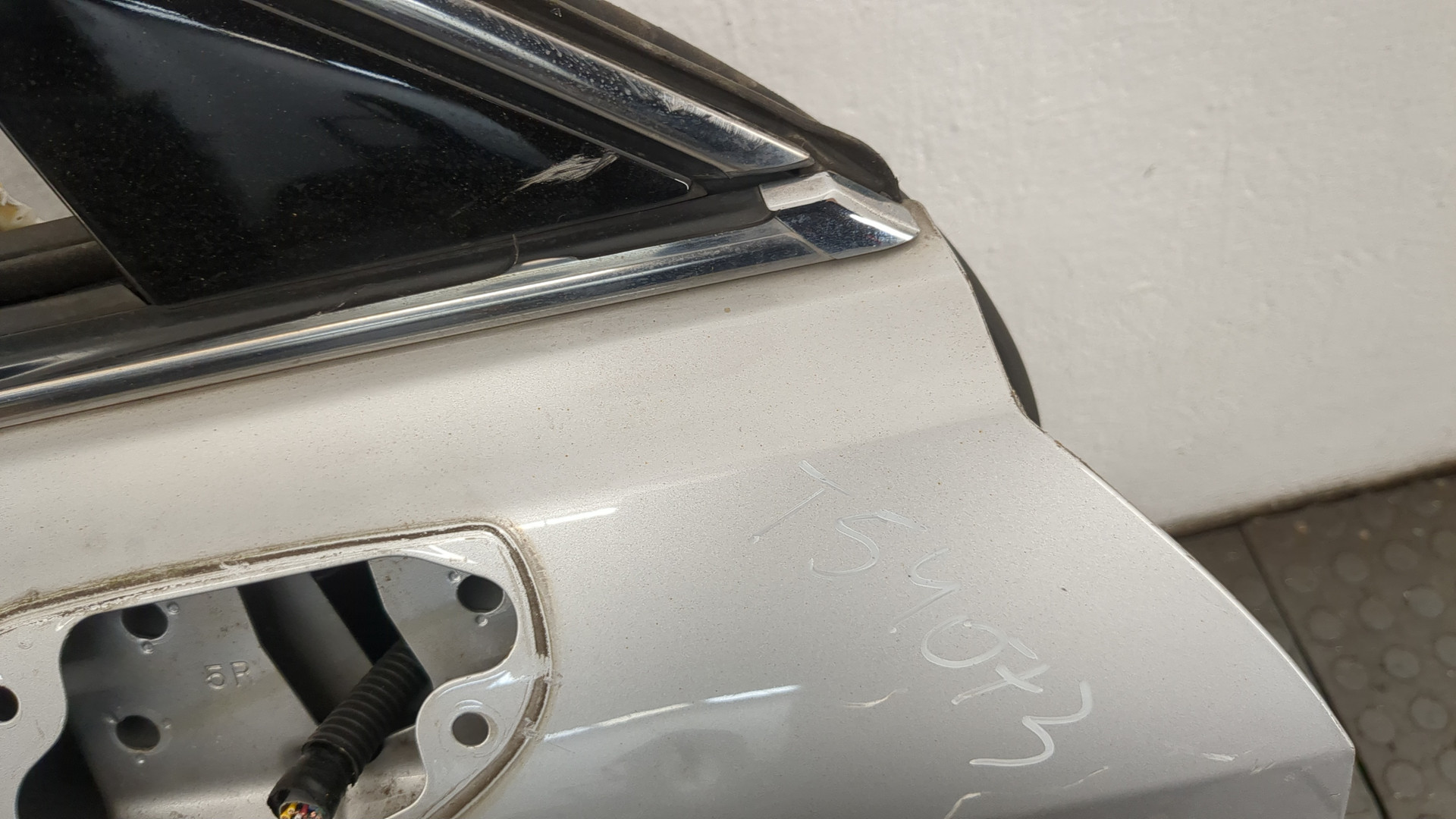 Дверь передняя правая