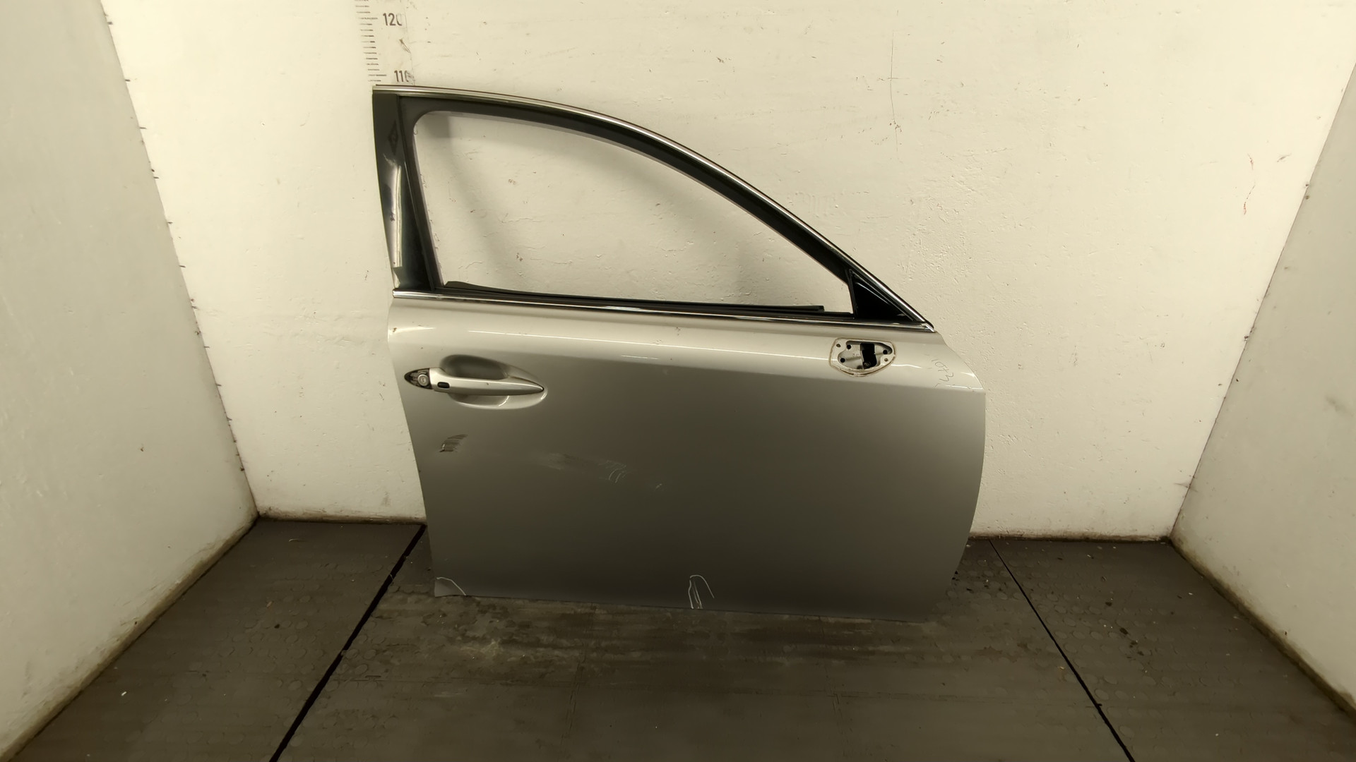 Дверь передняя правая