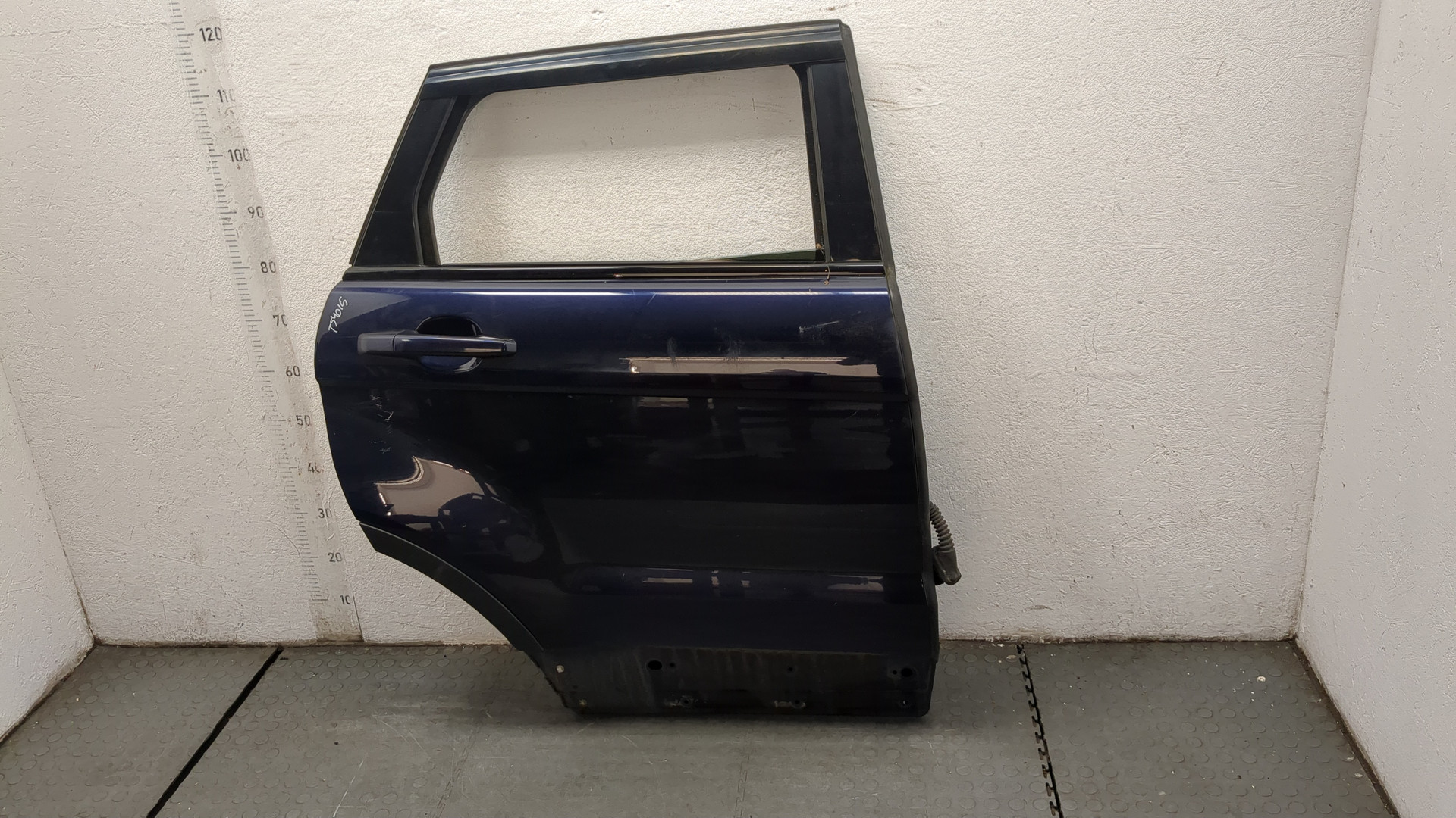 Дверь задняя правая