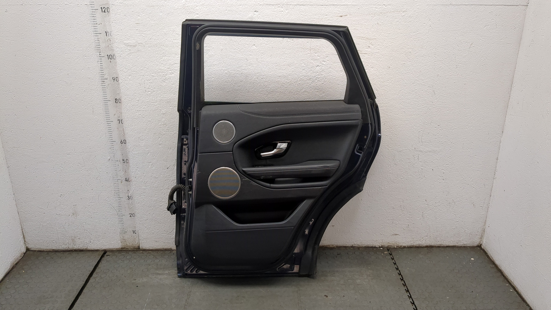 Дверь задняя правая