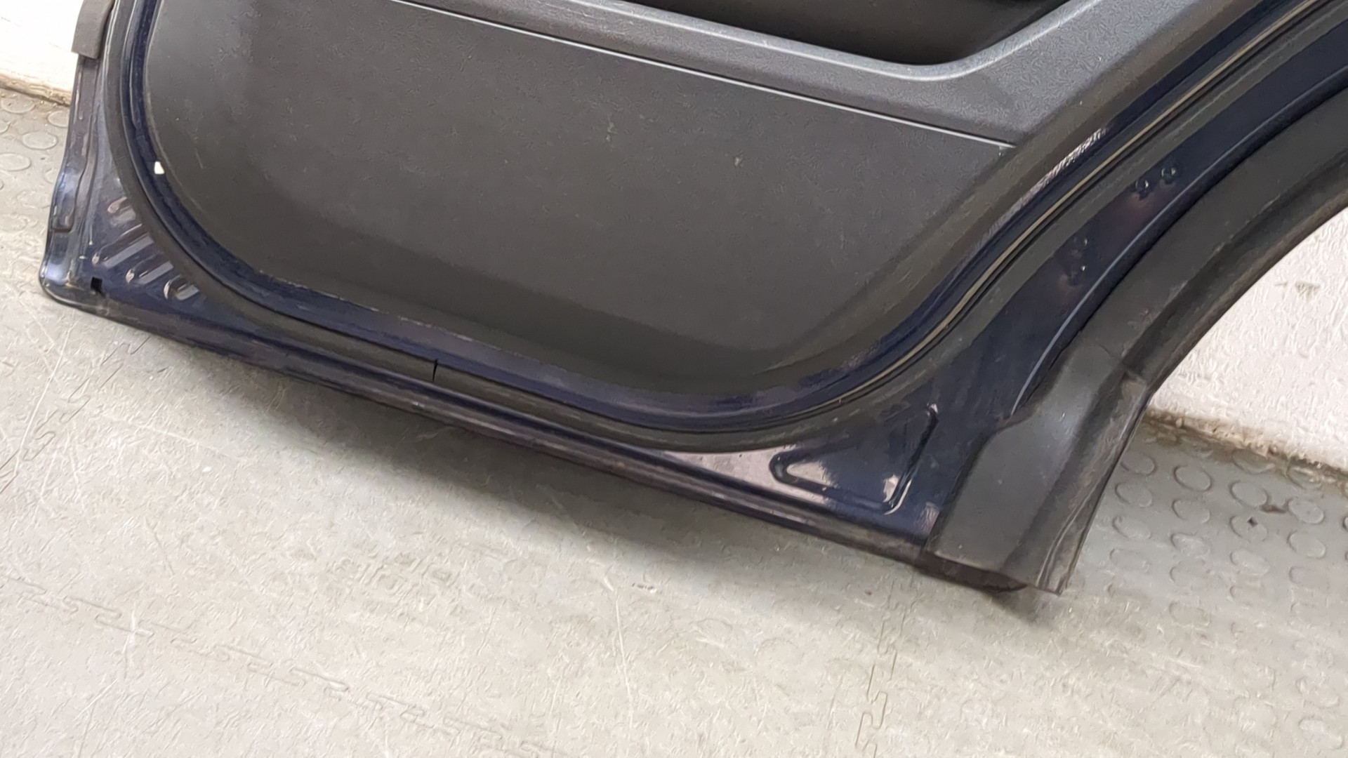 Дверь задняя правая