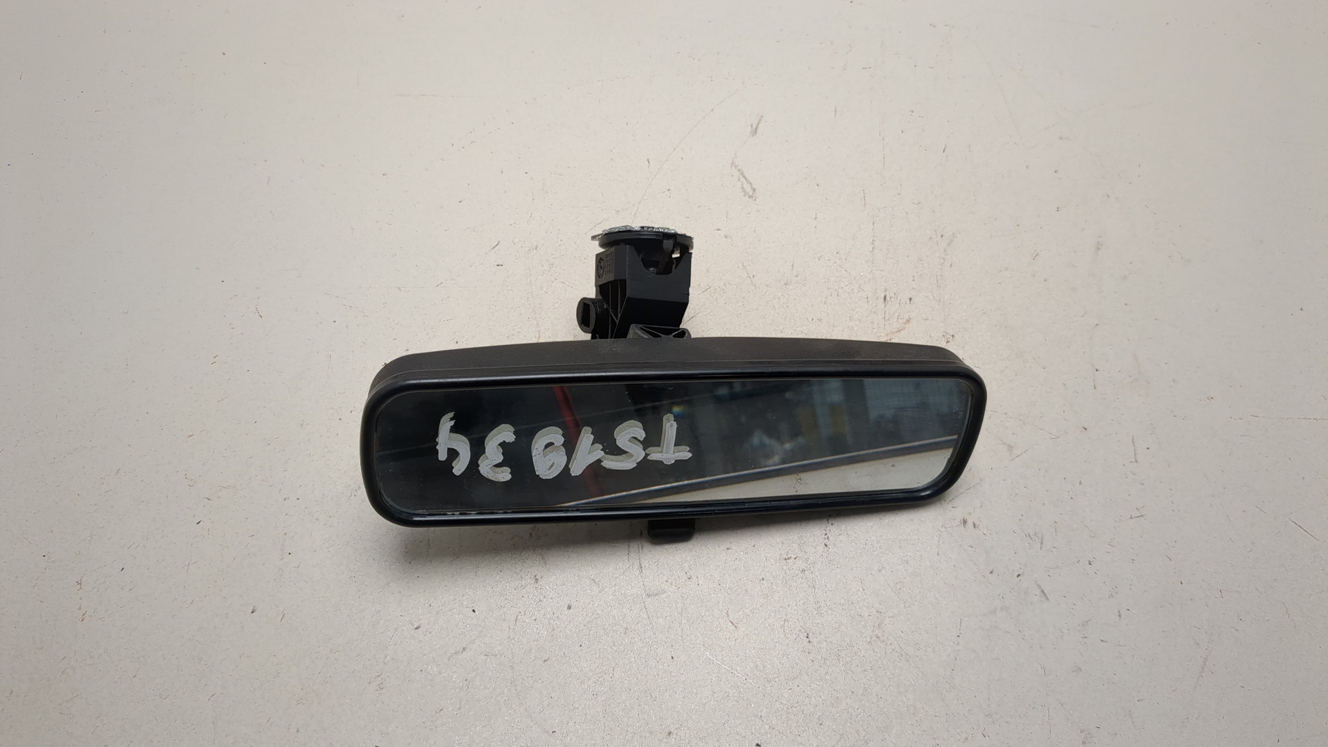 Зеркало заднего вида