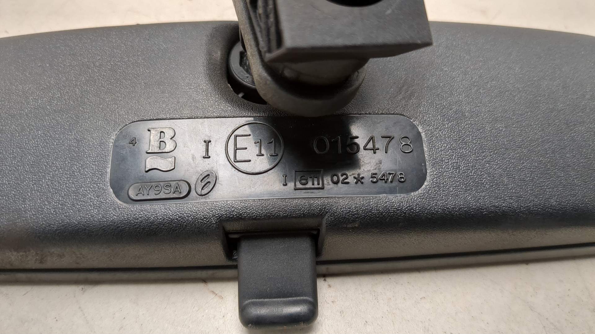 Зеркало заднего вида