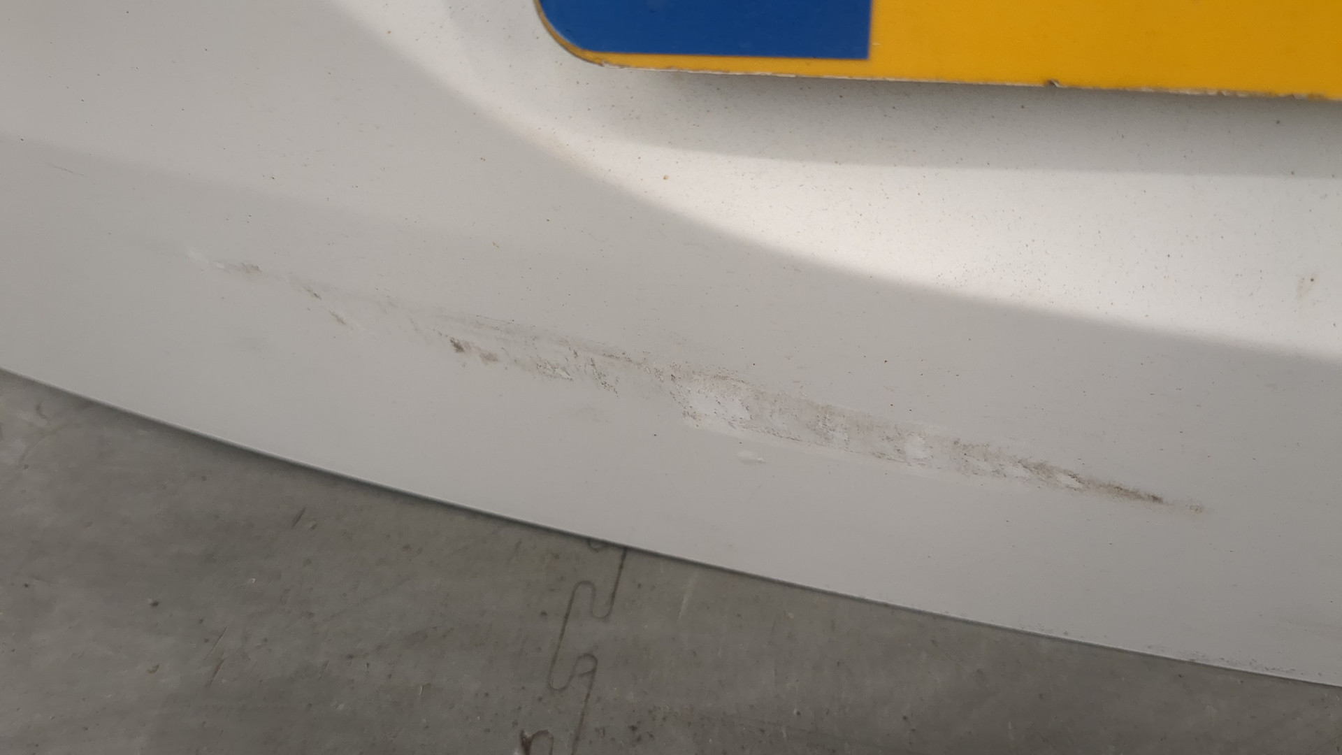 Дверь багажника