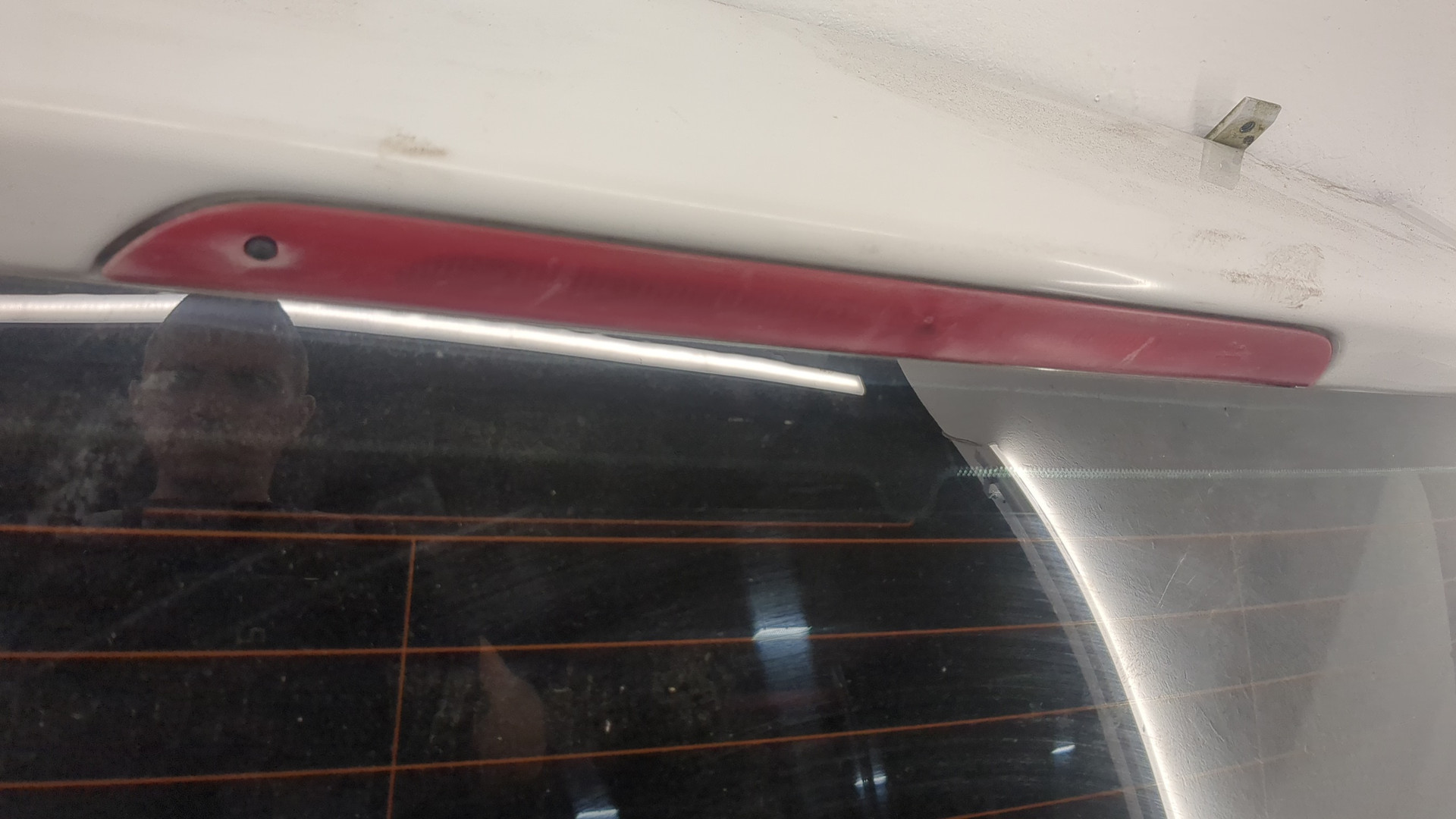 Дверь багажника