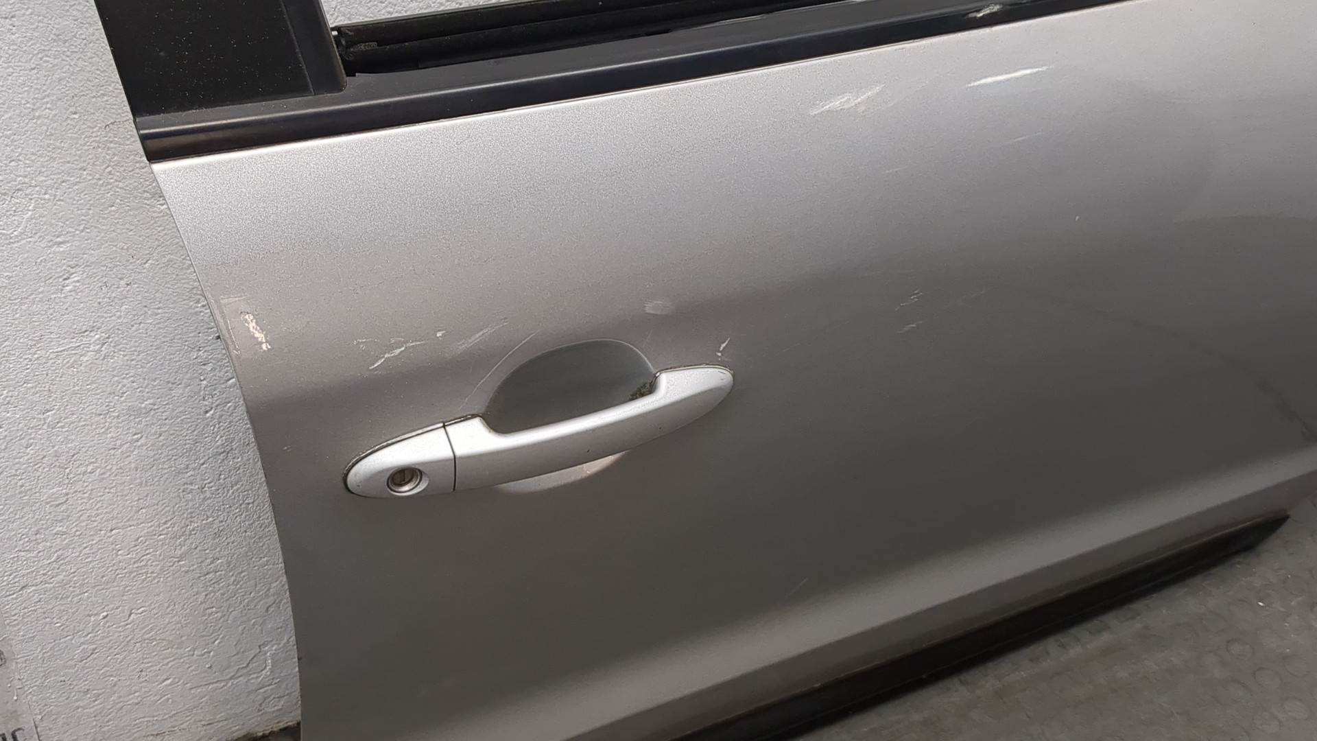 Дверь передняя правая