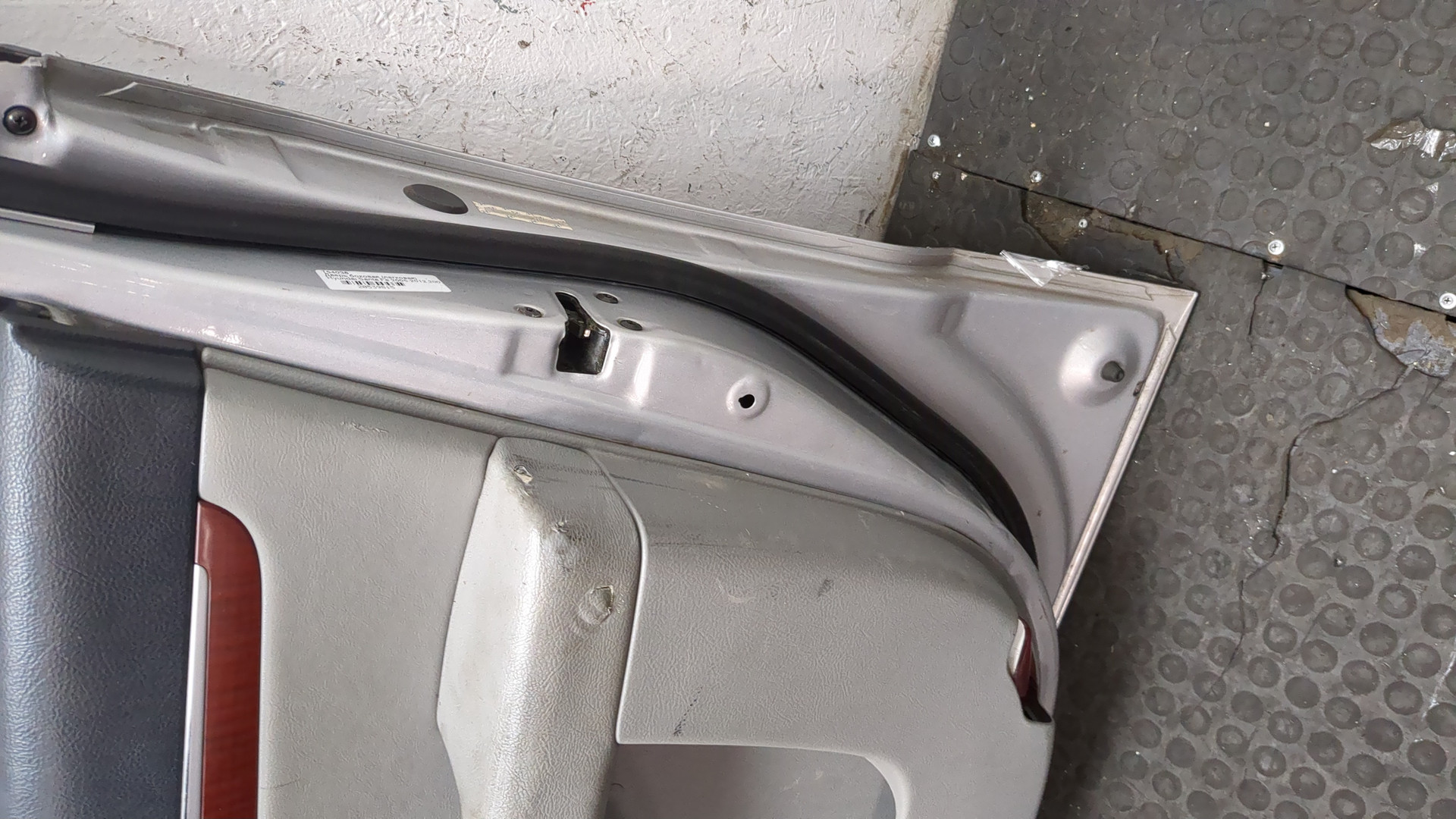 Дверь передняя правая