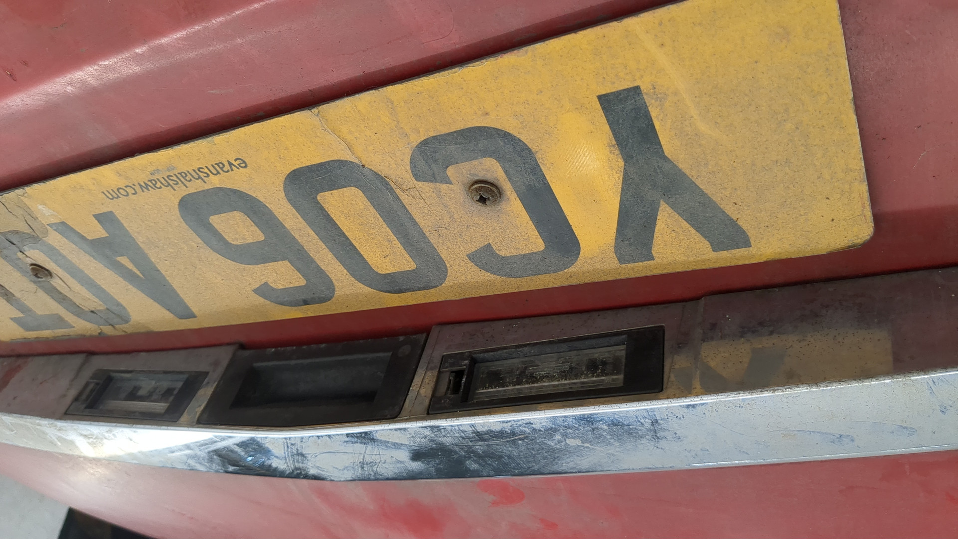 Дверь багажника