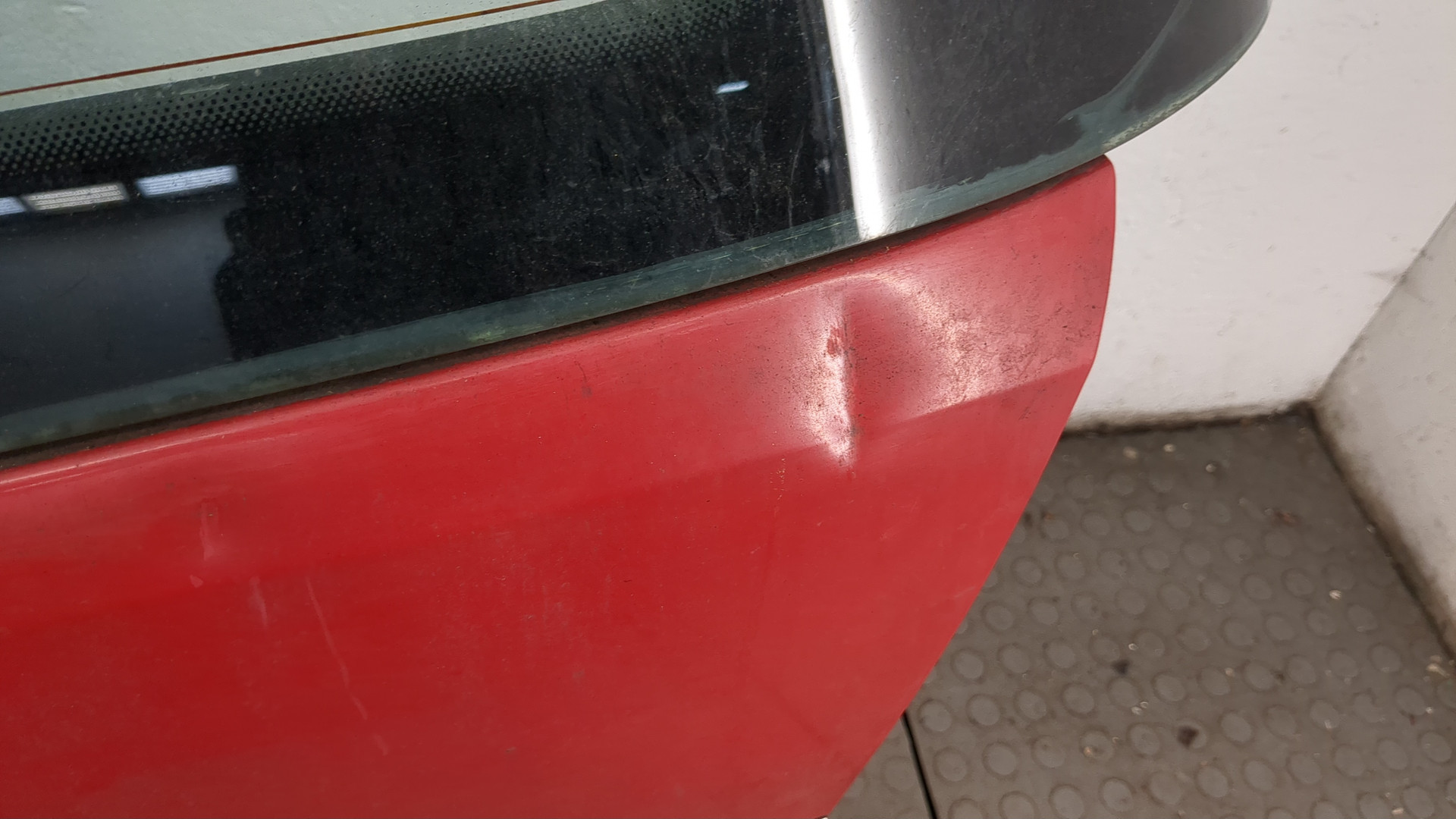 Дверь багажника