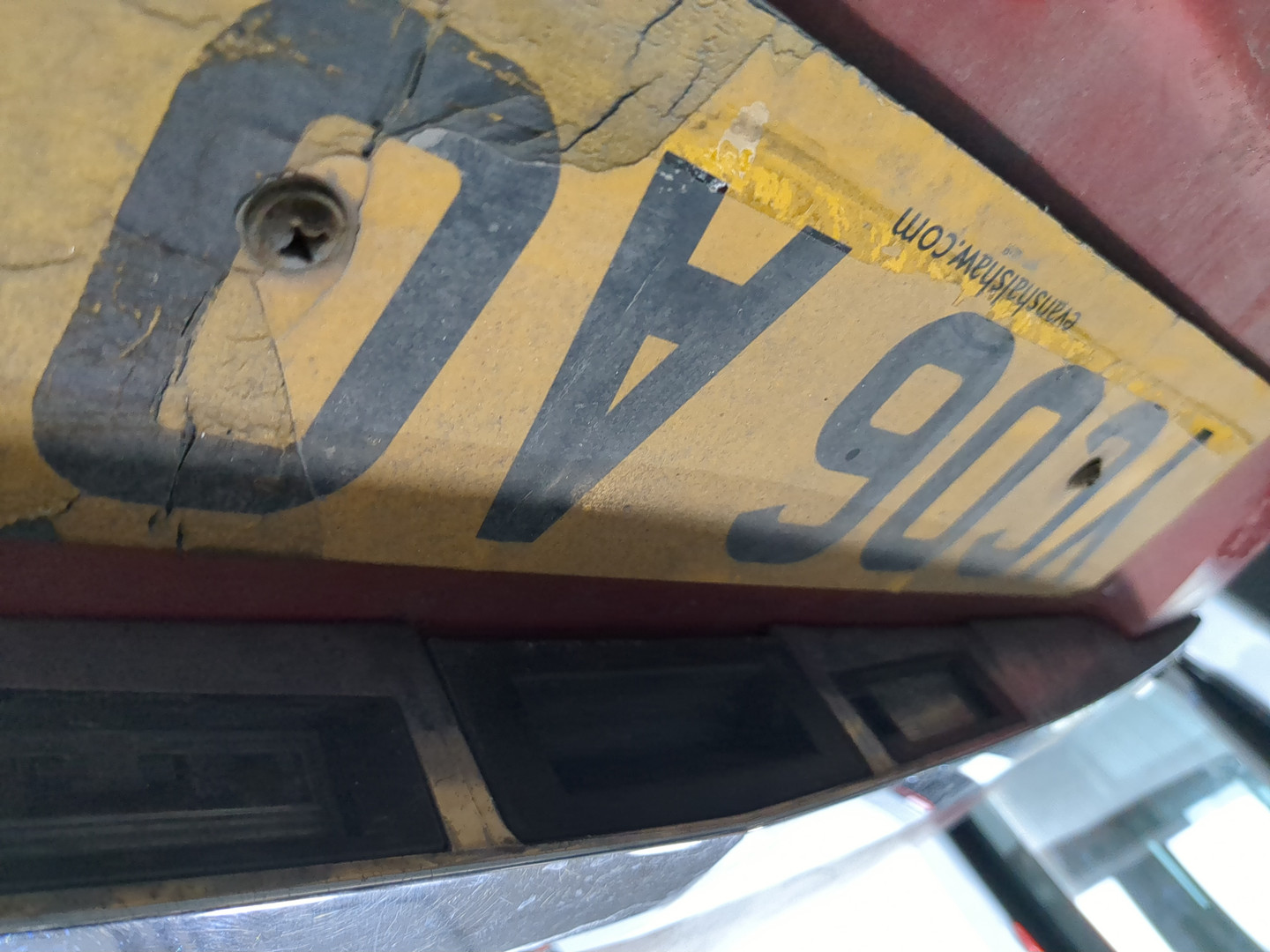 Дверь багажника