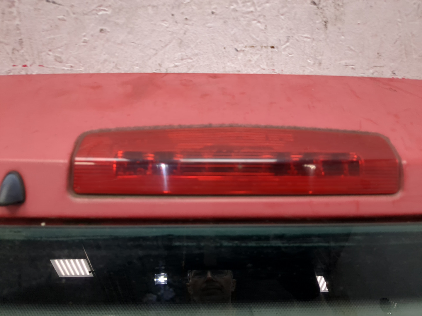 Дверь багажника