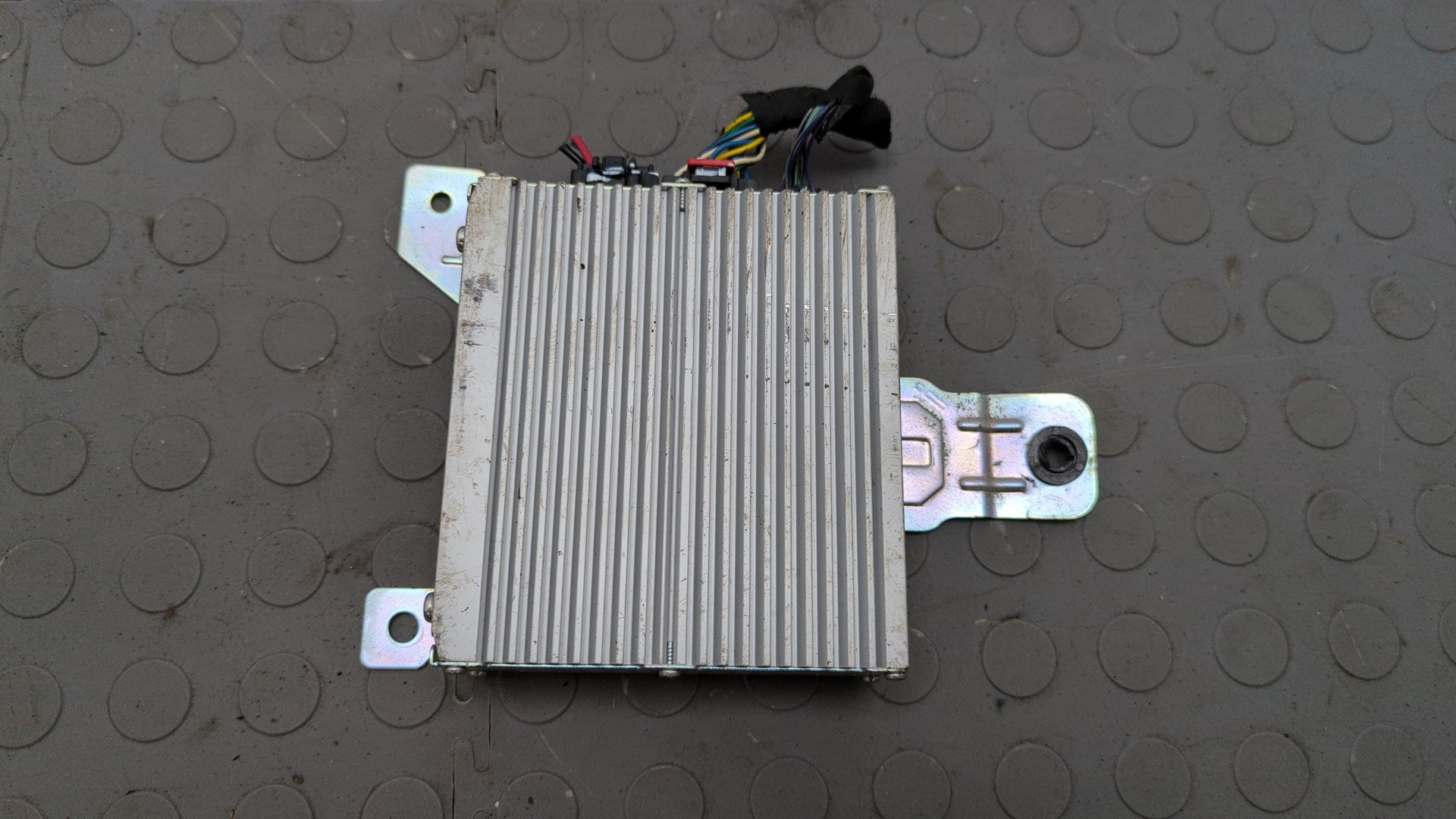 Усилитель акустической системы