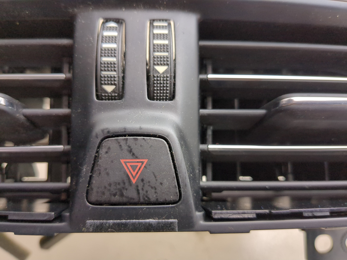 Дефлектор воздушный