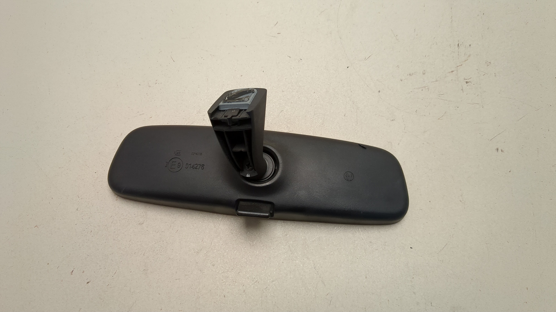 Зеркало заднего вида