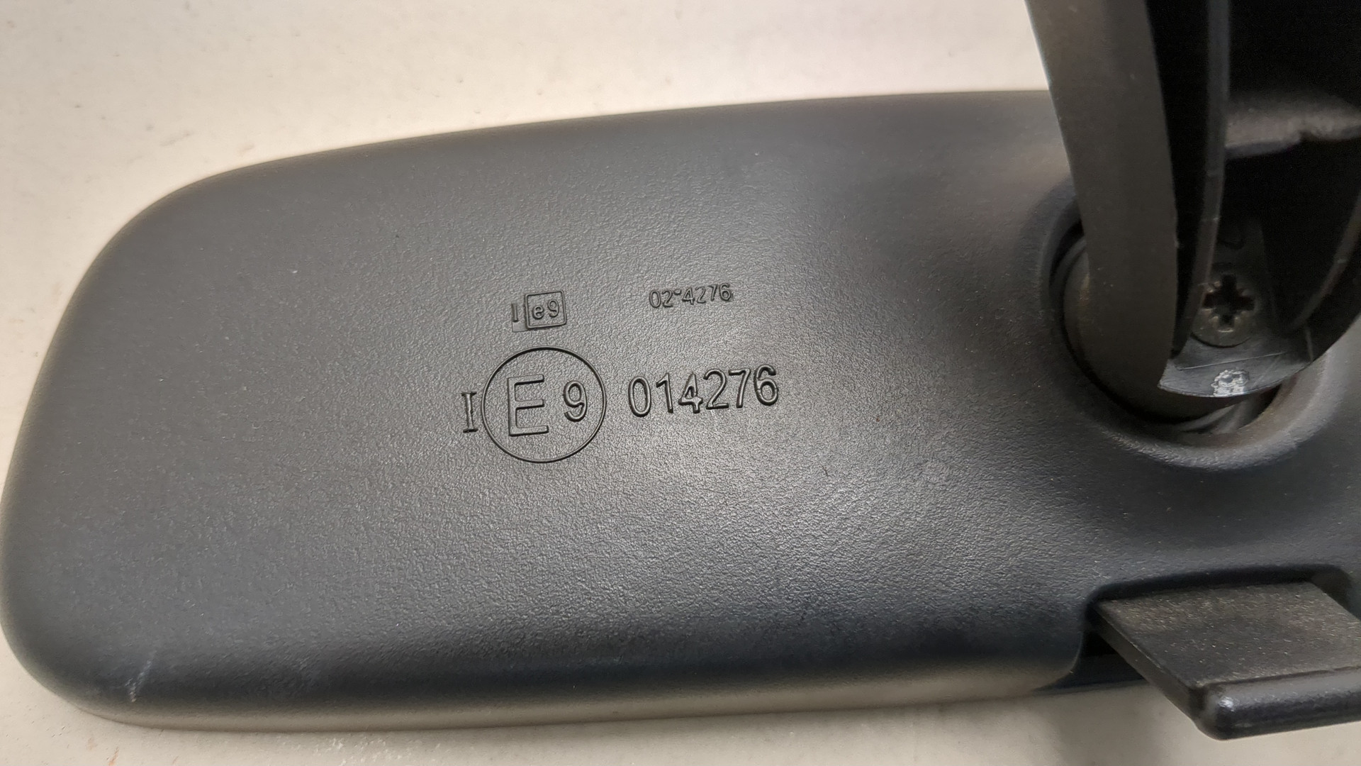 Зеркало заднего вида