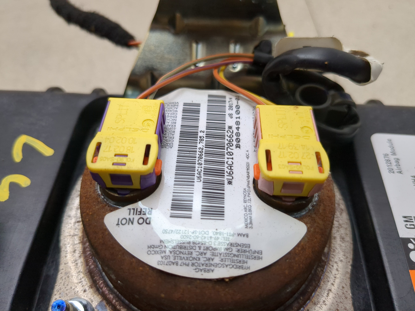 Подушка безопасности пассажирская (в торпедо)