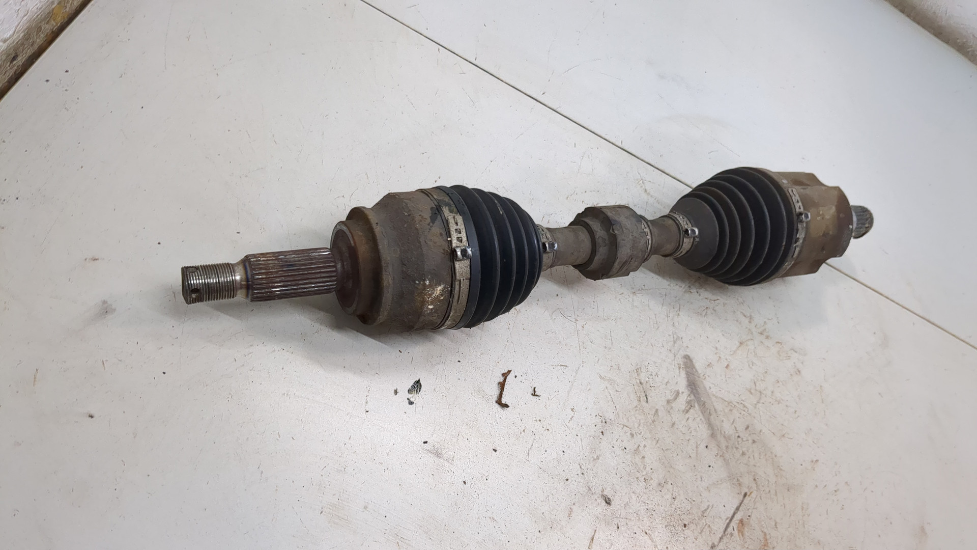 Полуось передняя левая