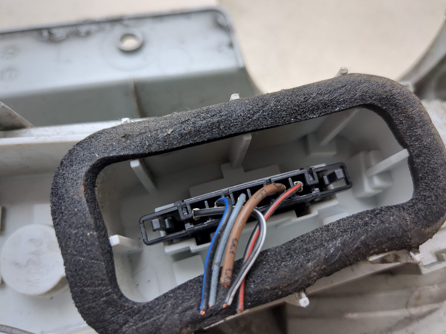 Фонарь задний левый