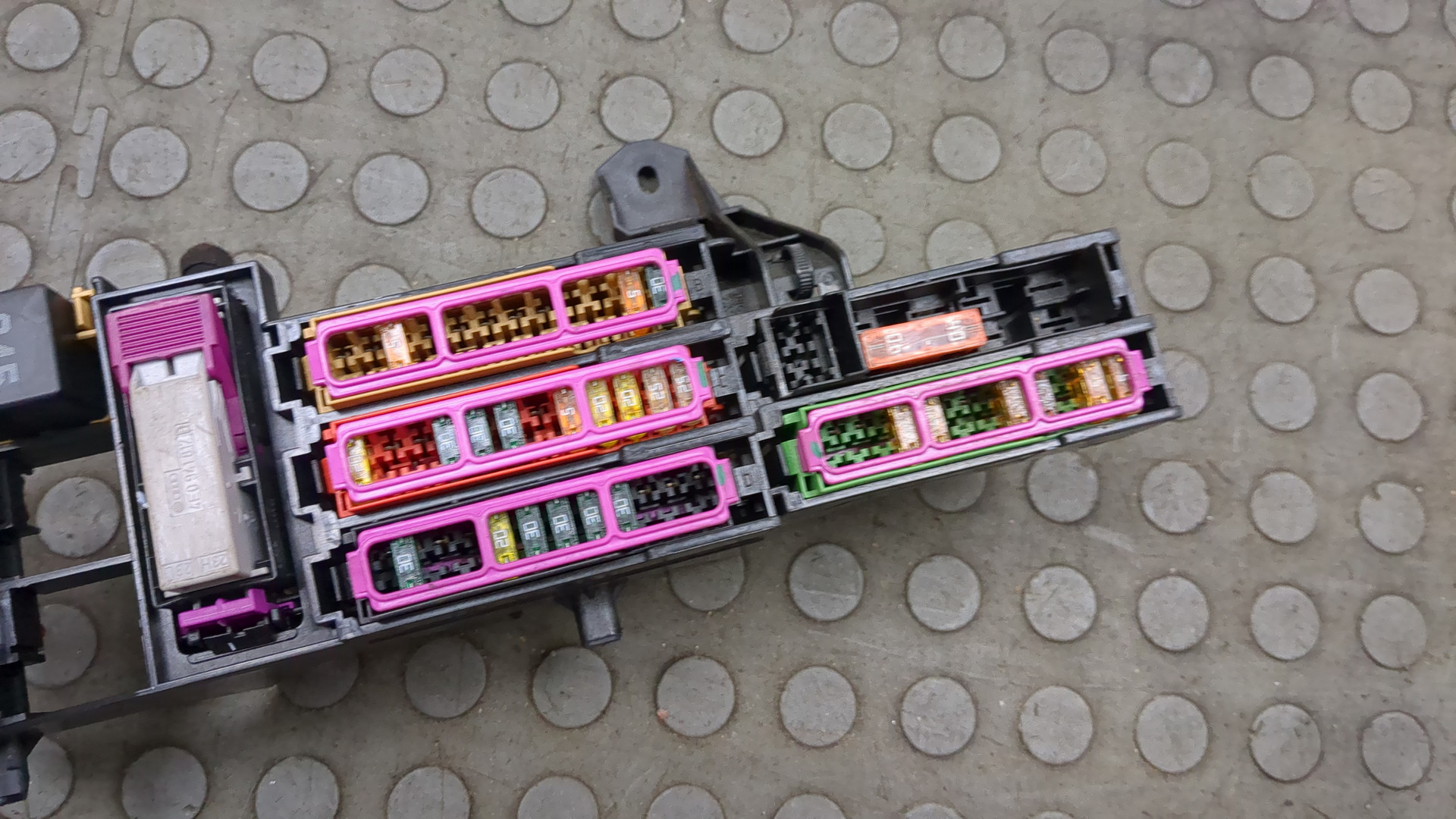 Блок предохранителей