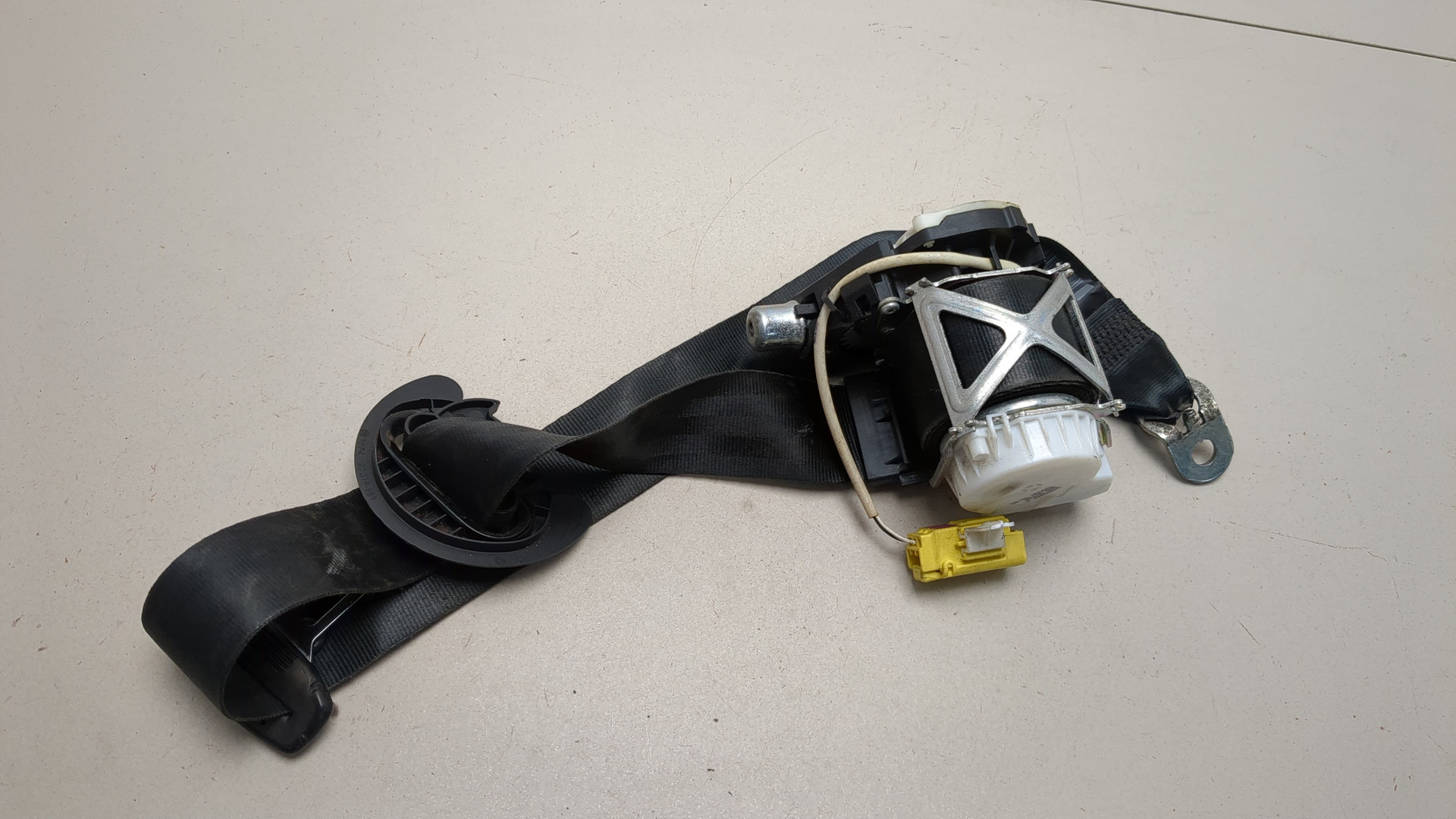 Ремень безопасности