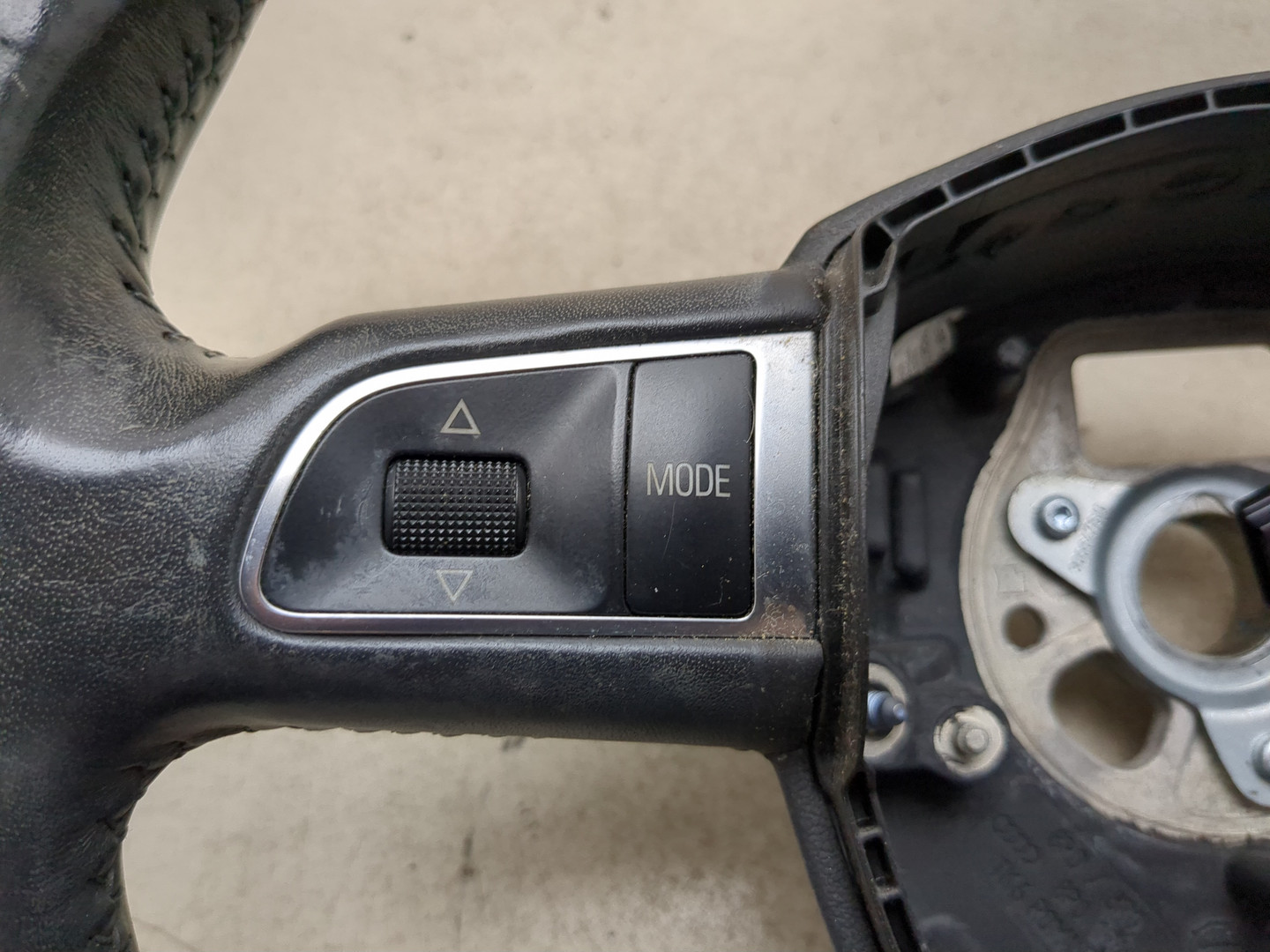 Рулевое колесо (руль)