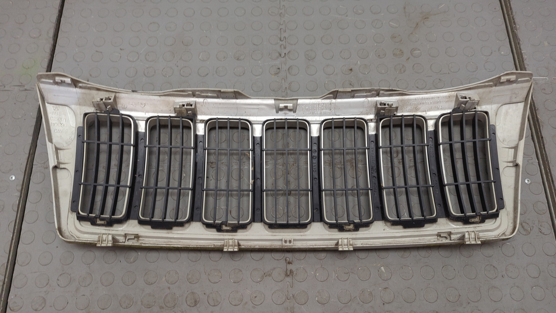 Решетка радиатора