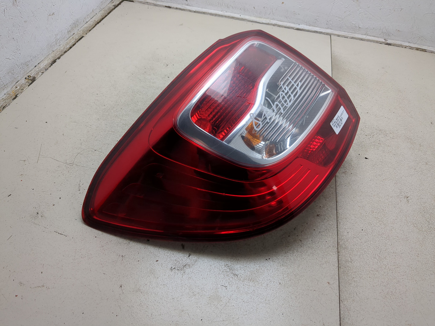 Фонарь задний левый