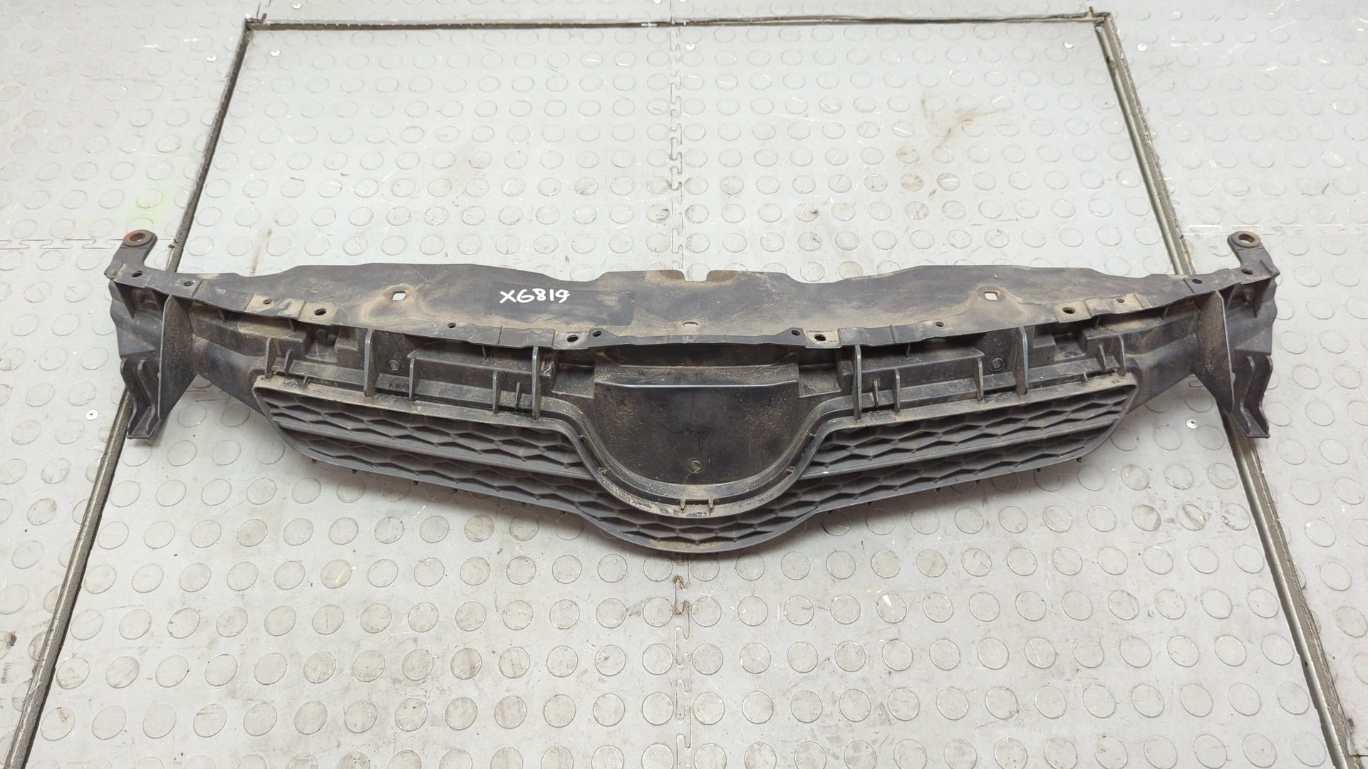 Решетка радиатора