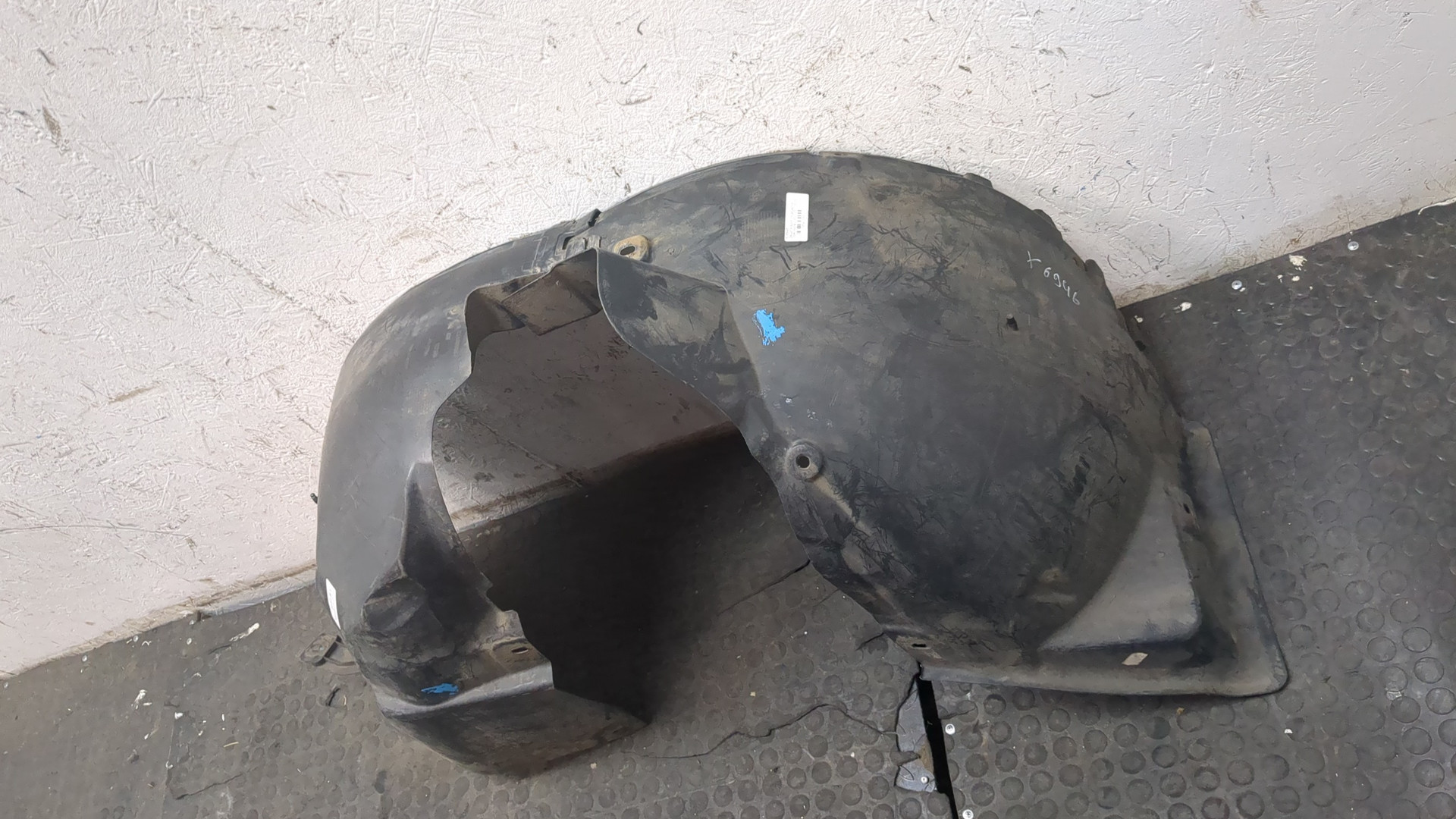 Локер передний правый