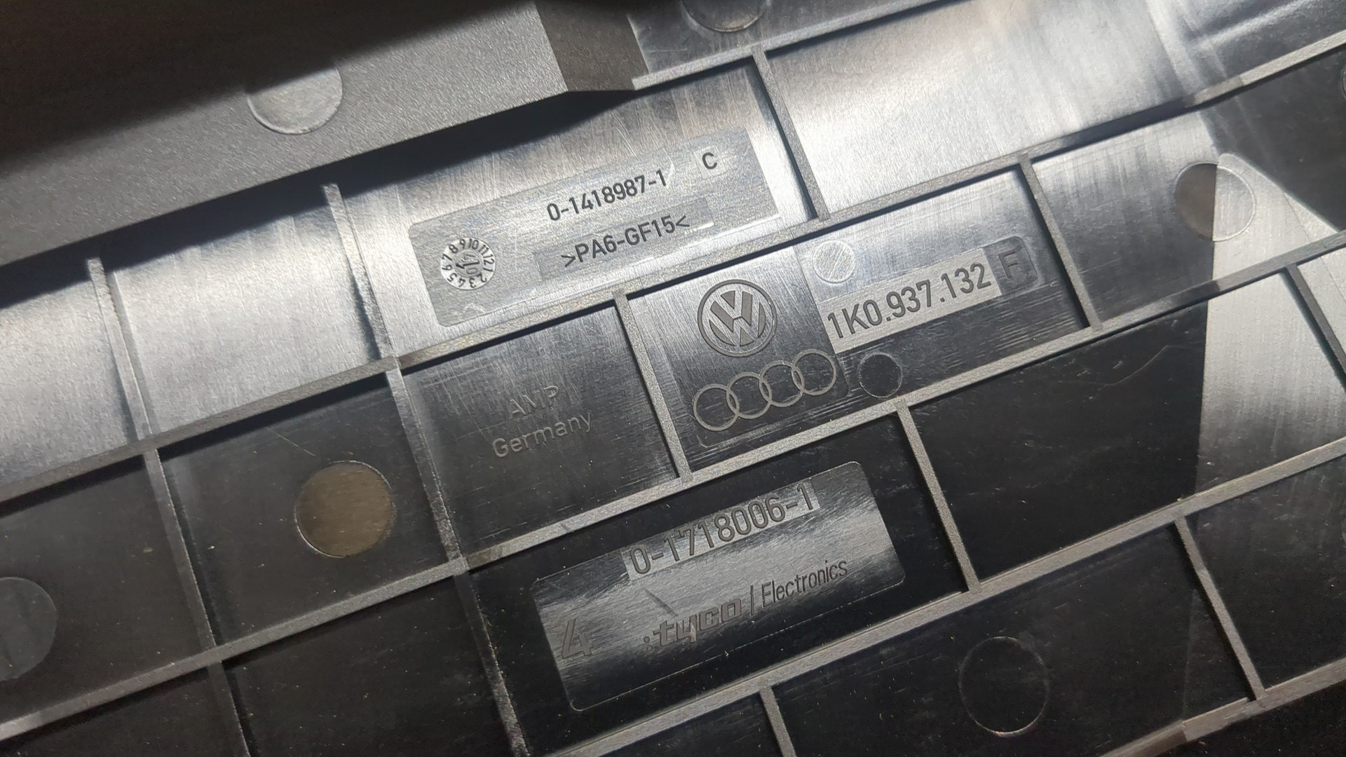 Корпус блока предохранителей