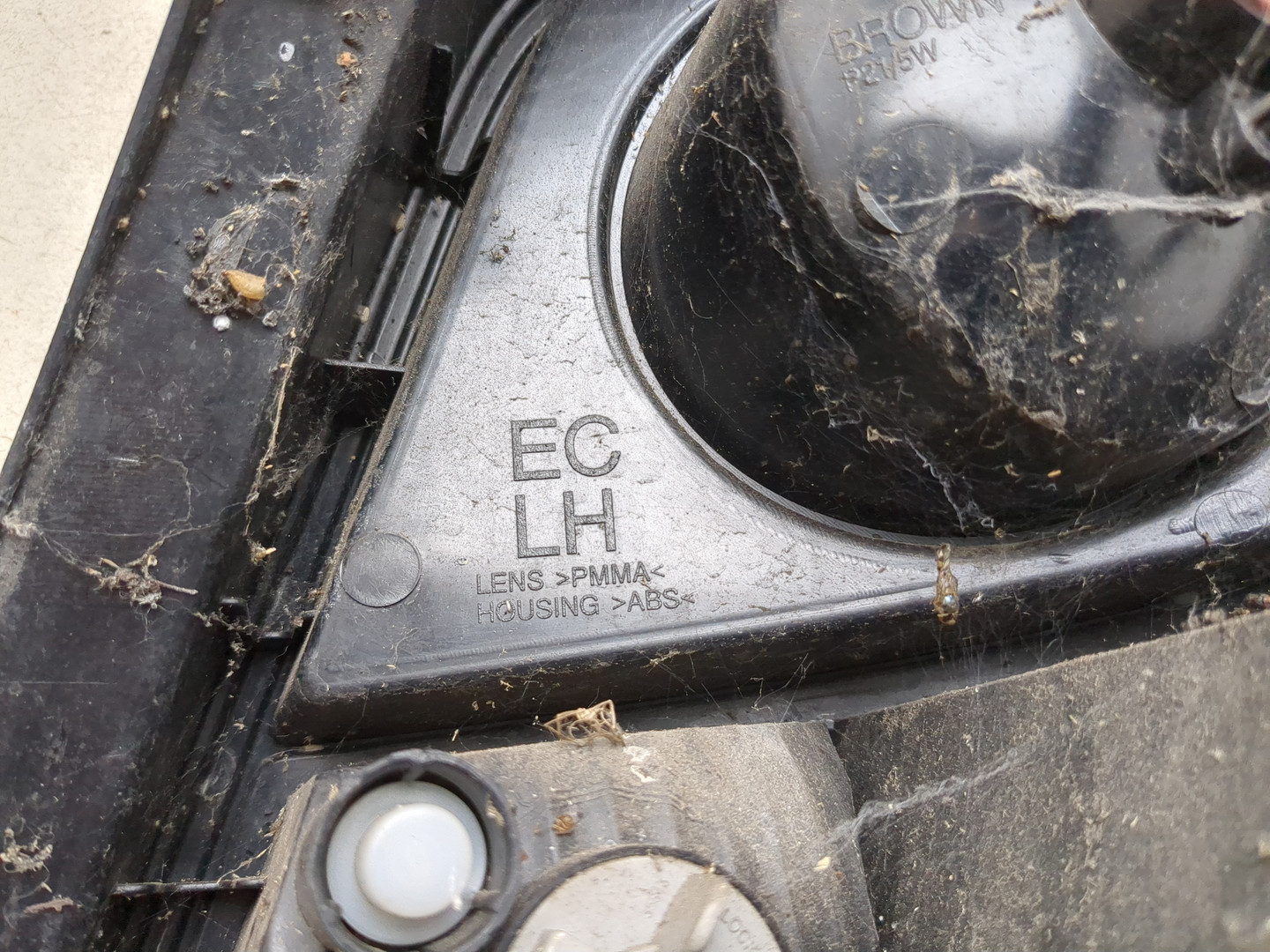 Фонарь задний левый