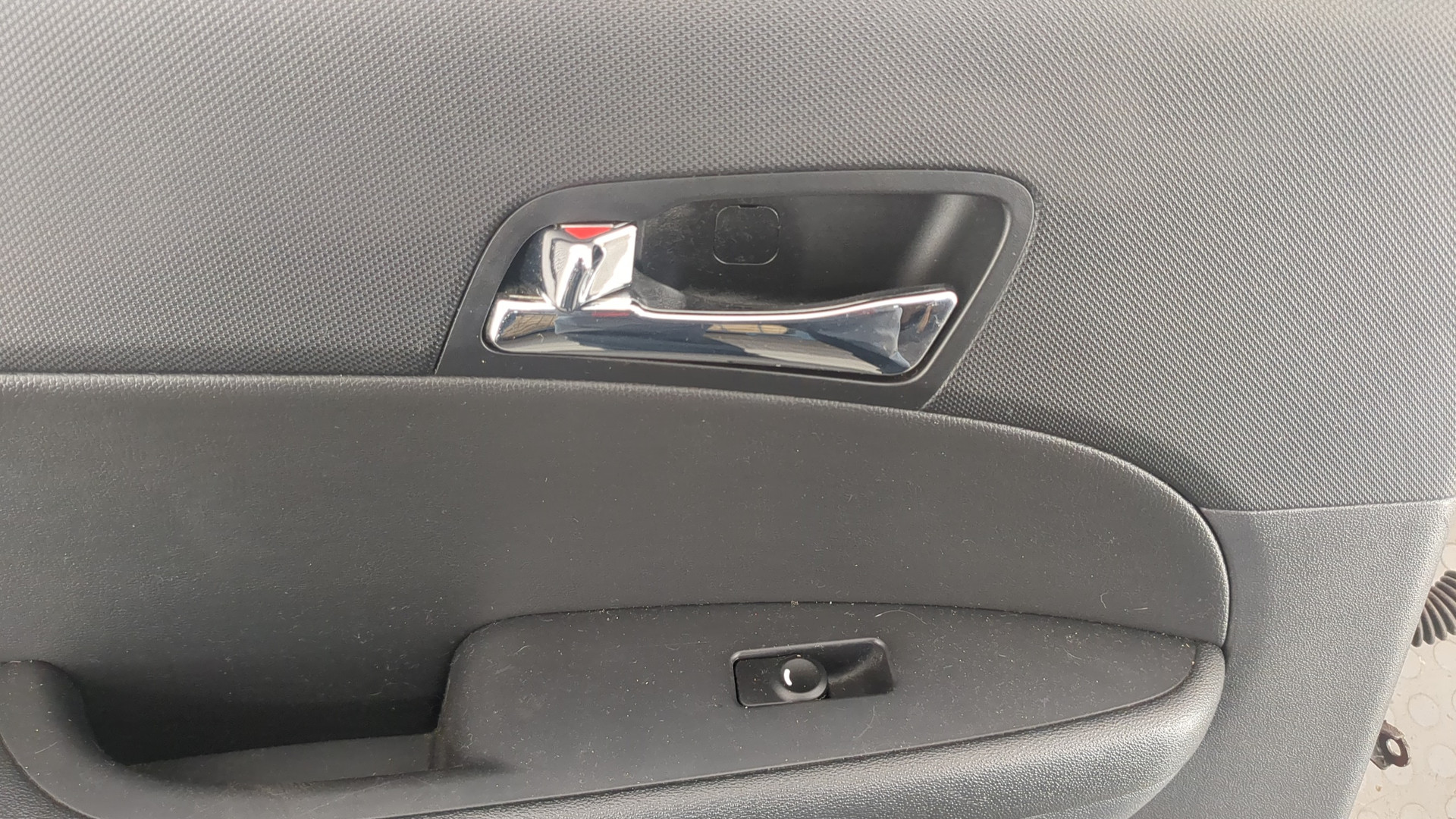 Дверь задняя левая