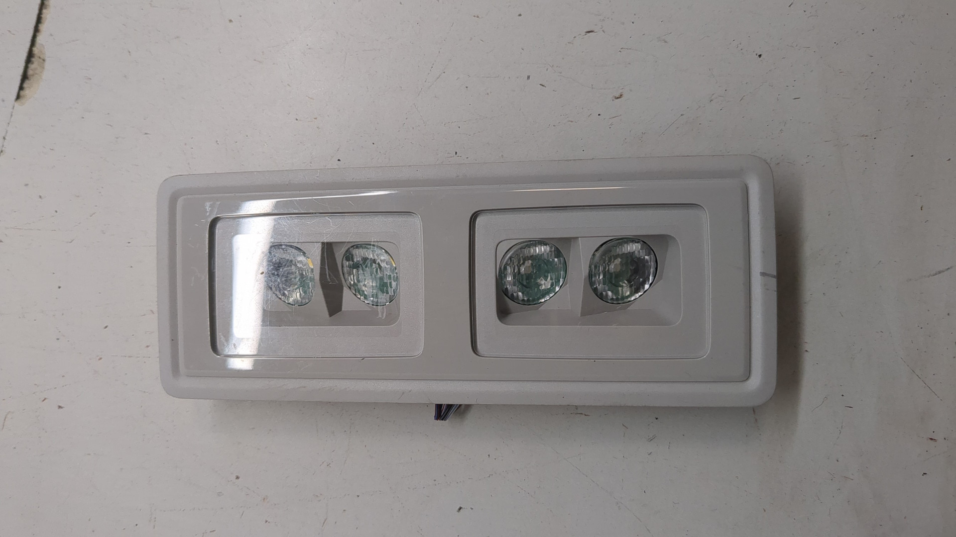 Плафон салонный