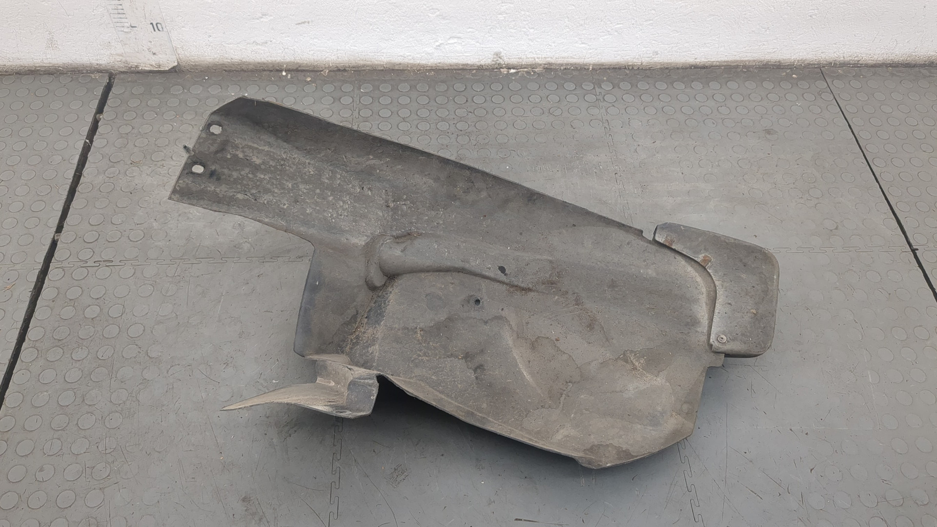 Локер передний левый