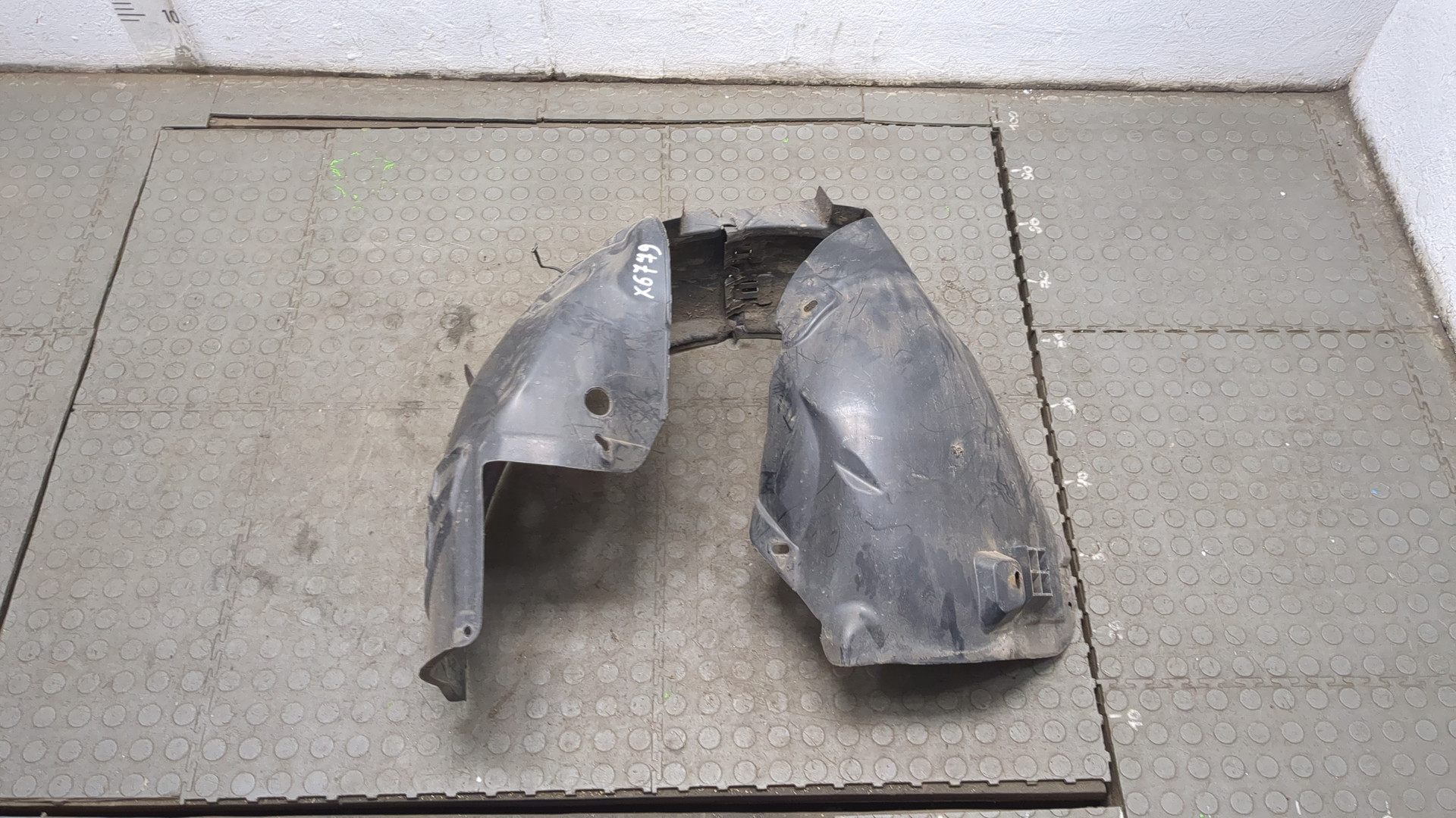 Локер передний правый