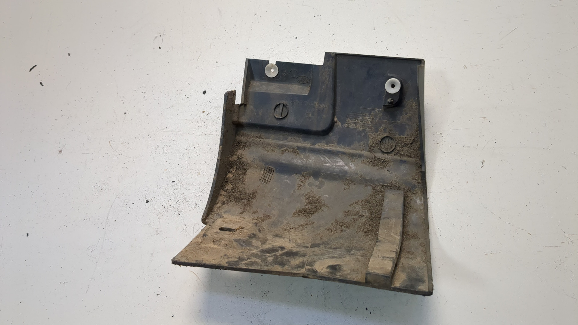 Накладка переднего крыла правого