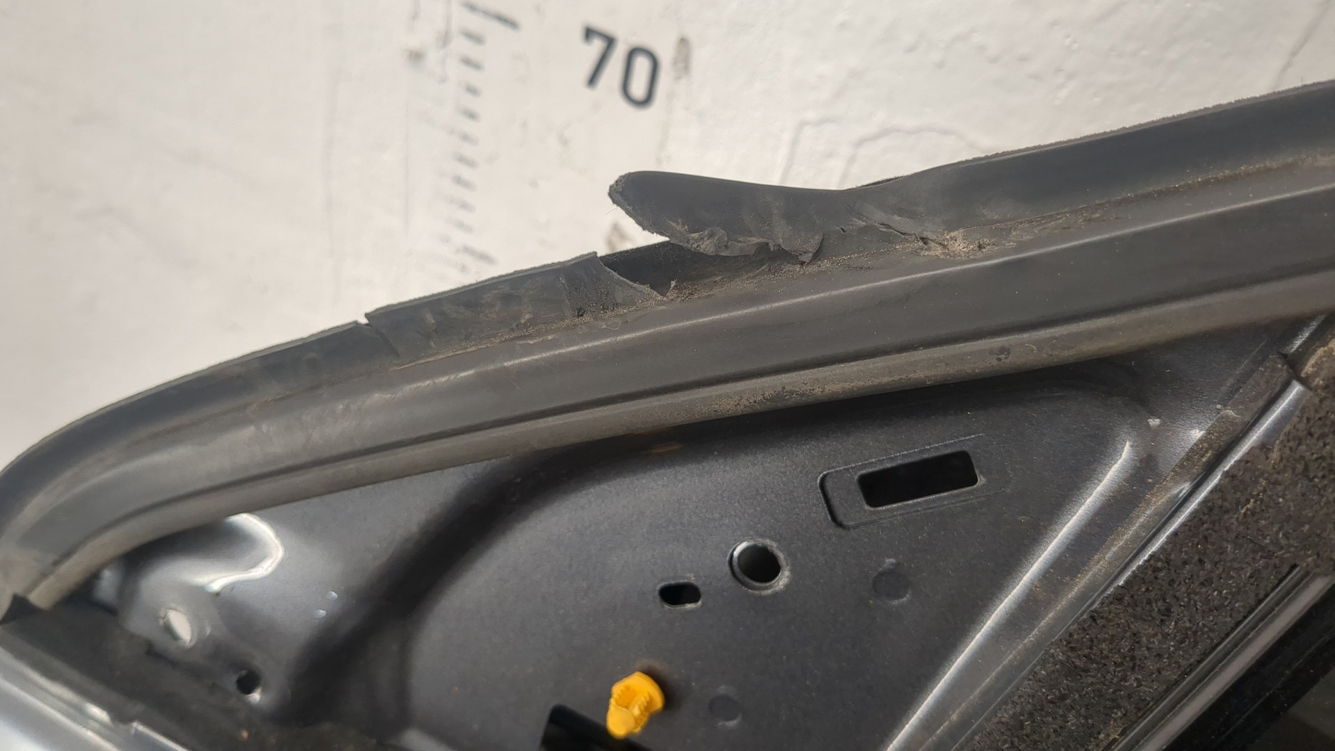 Дверь передняя левая