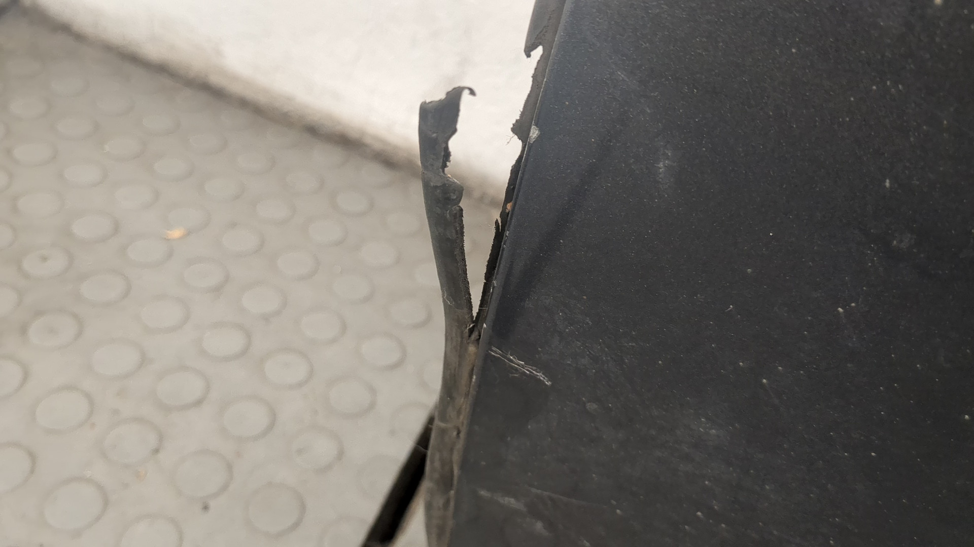 Дверь передняя левая