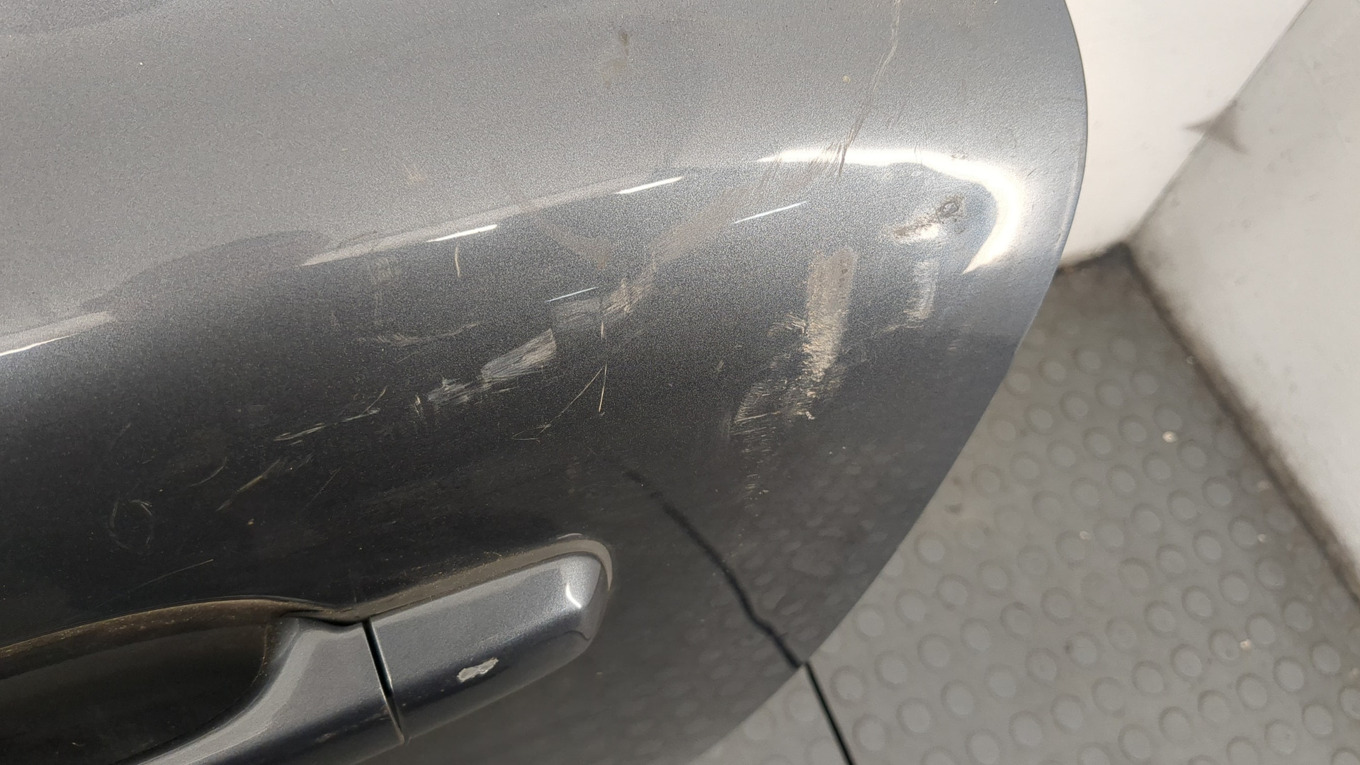 Дверь передняя левая