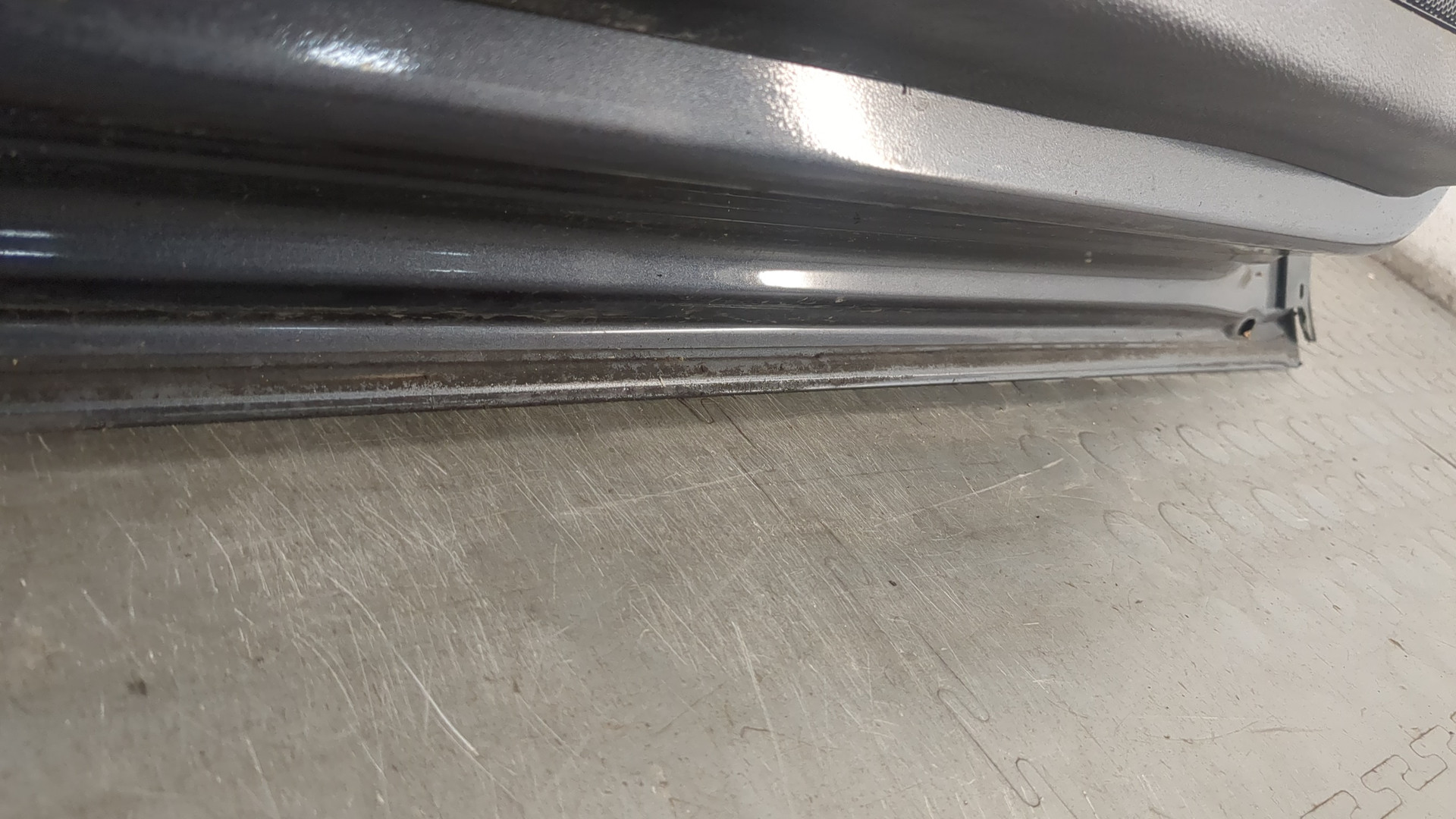 Дверь передняя левая