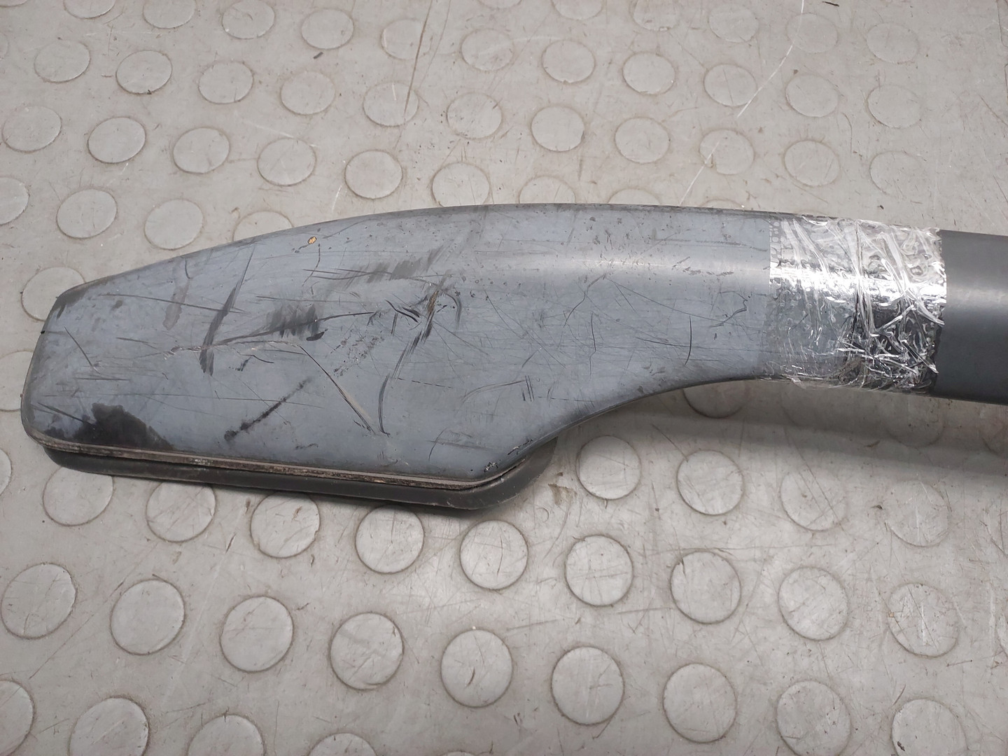 Рейлинг (релинг) левый (планка на крышу)