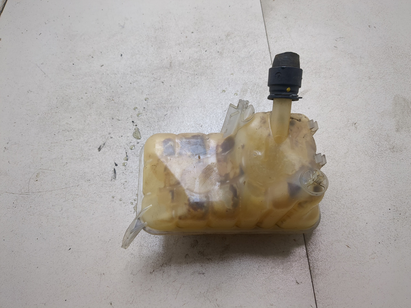 Бачок расширительный