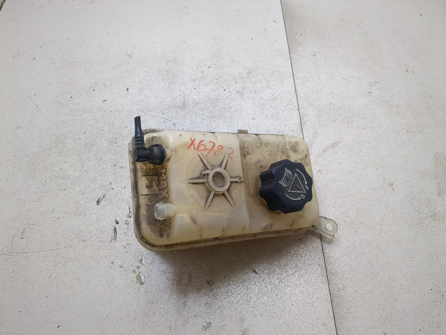 Бачок расширительный