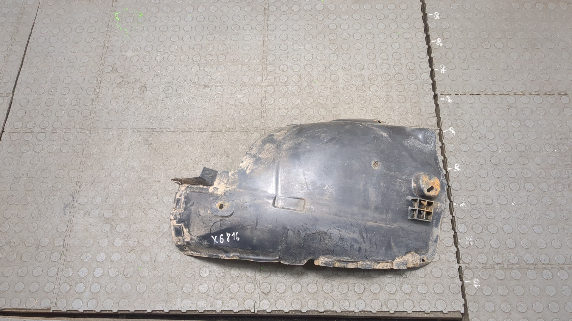 Локер передний левый