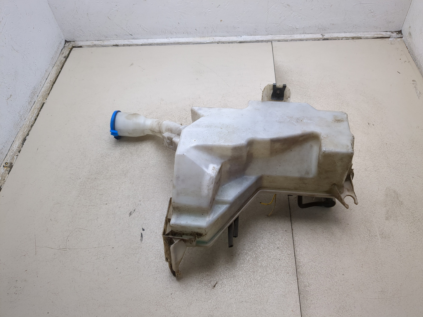 Бачок омывателя лобового стекла