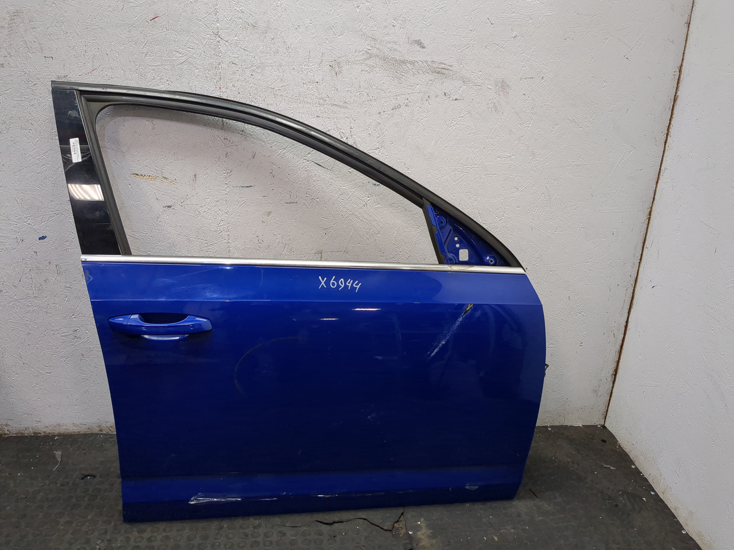 Дверь передняя правая