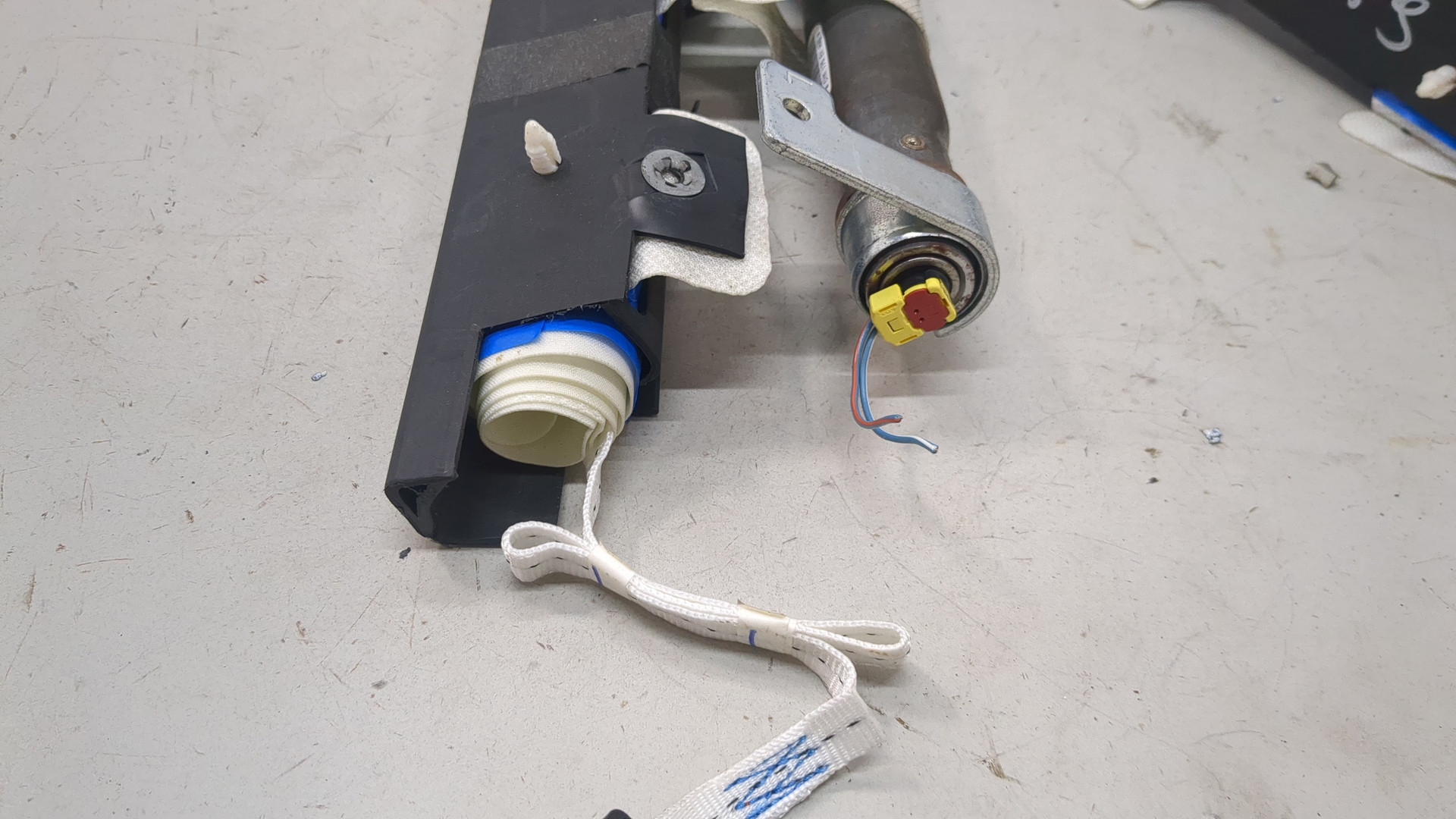 Подушка безопасности боковая (шторка)