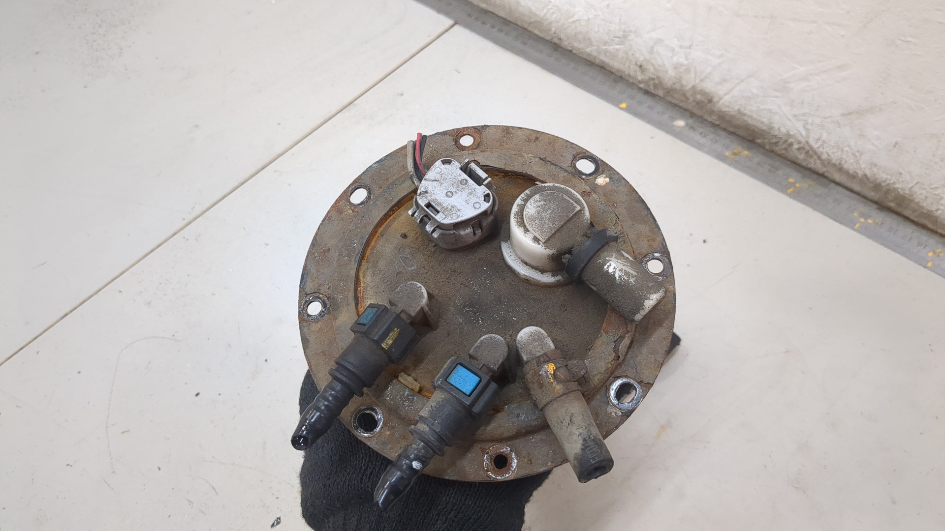 Насос топливный электрический